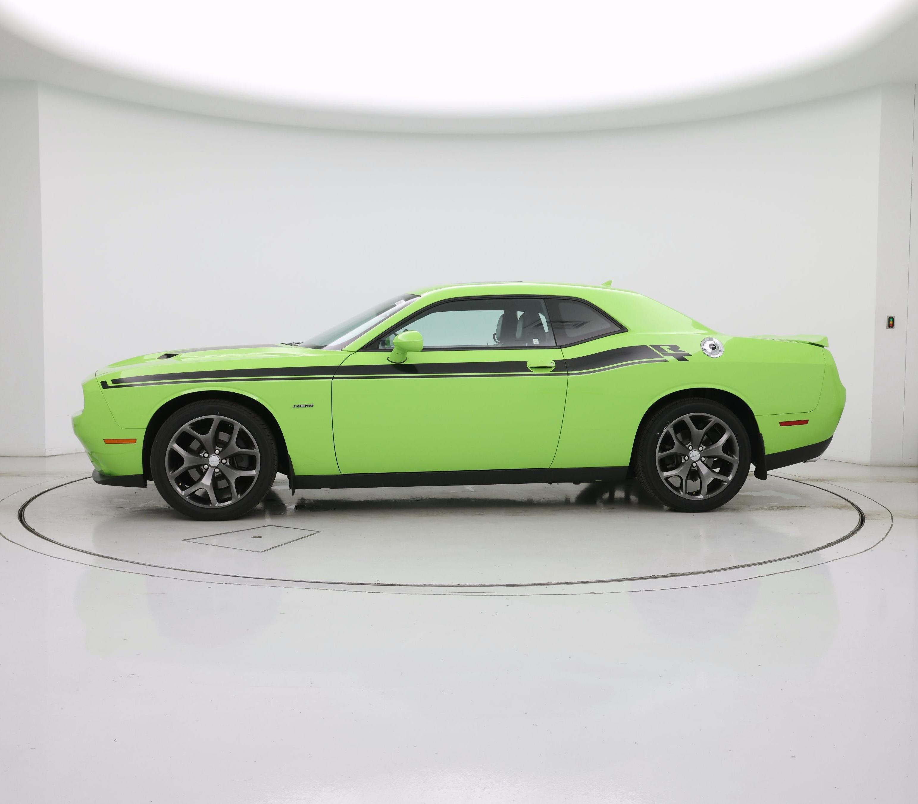 Thumbnail: 2015 Dodge Challenger - 3