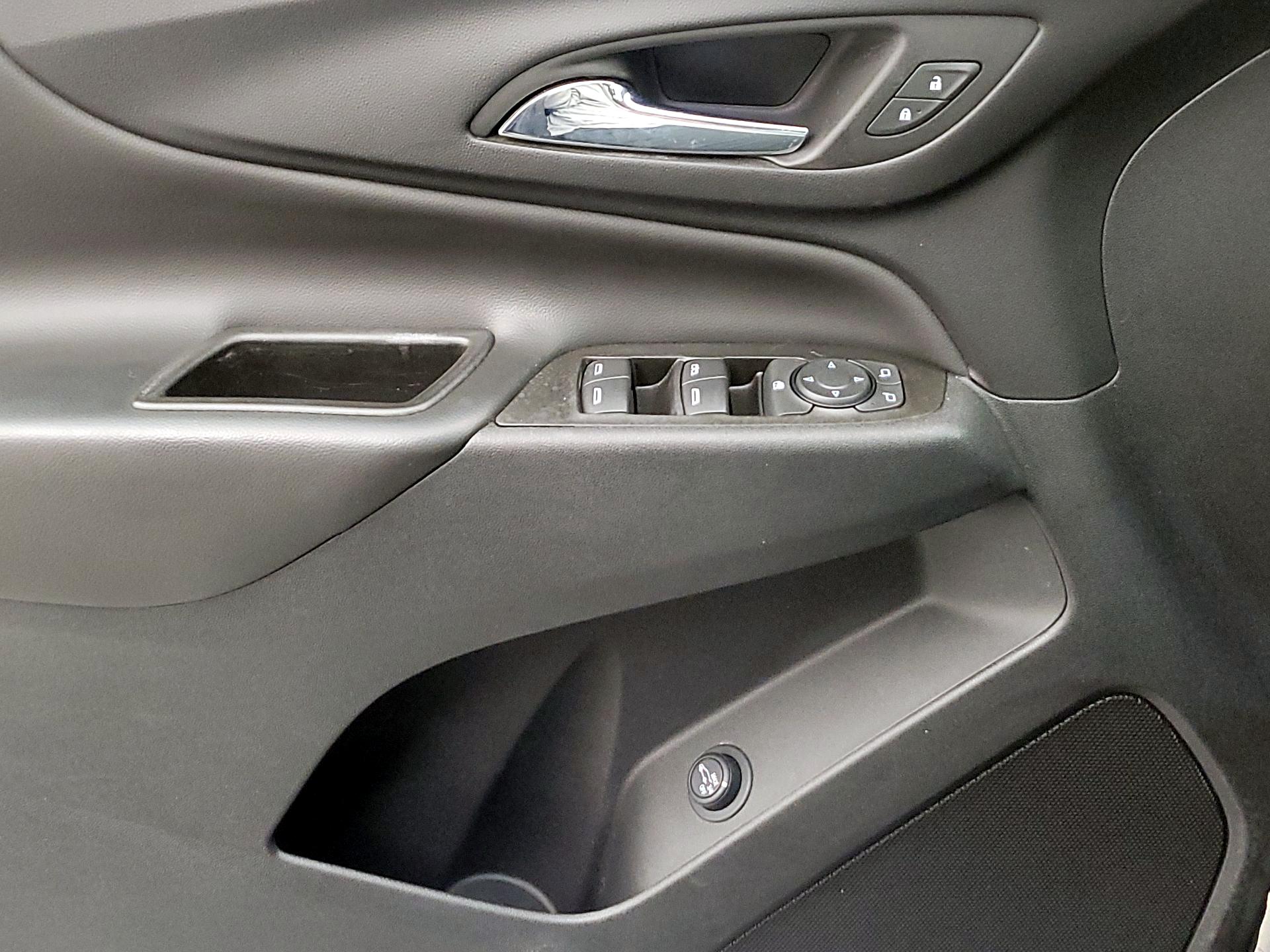 Thumbnail: 2023 Chevrolet Equinox - 12