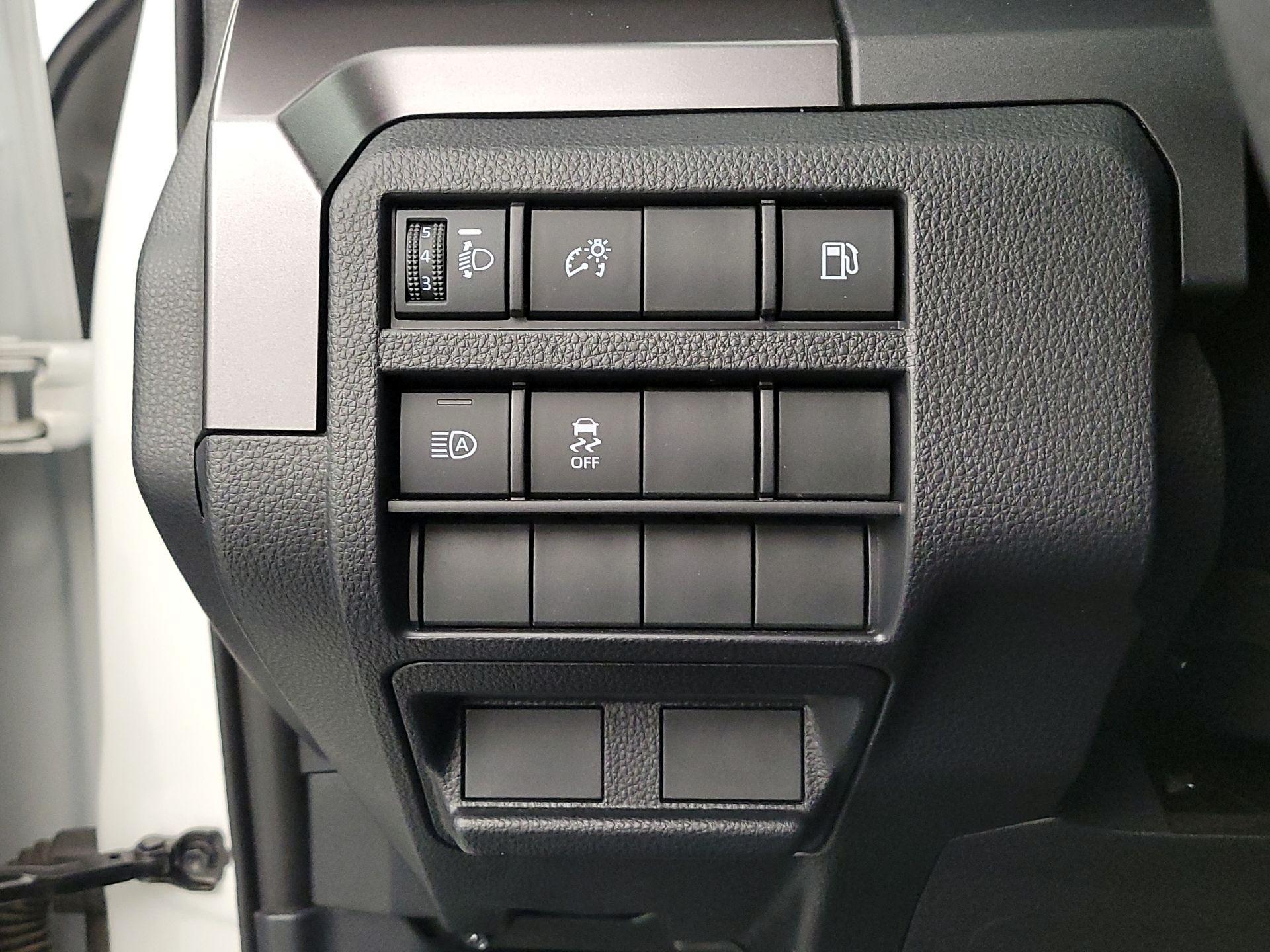 Thumbnail: 2025 Toyota 4Runner - 13