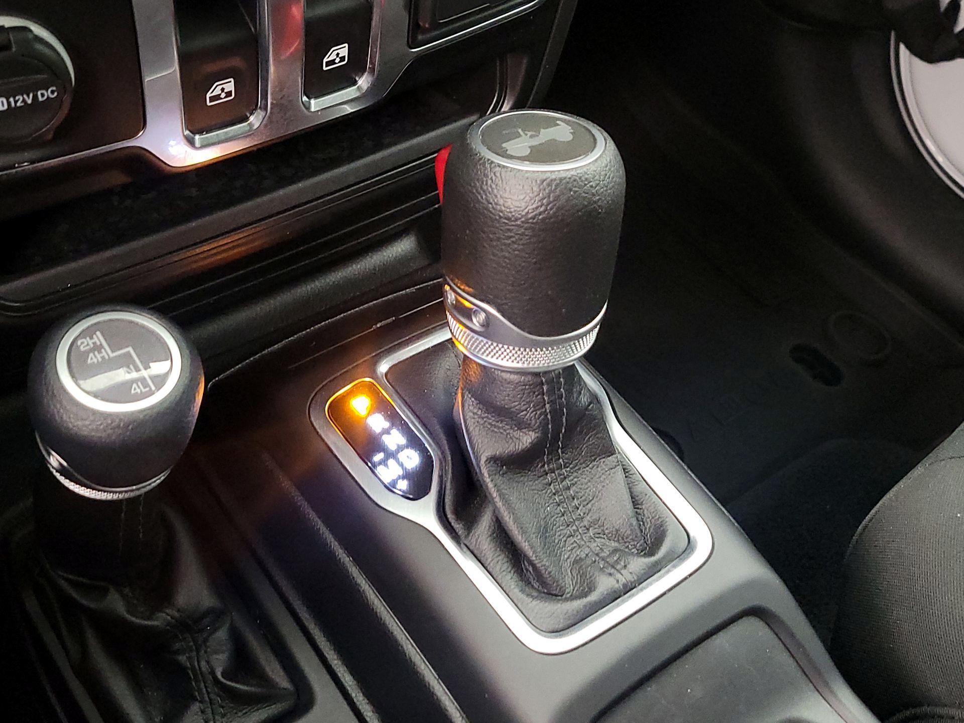 Thumbnail: 2022 Jeep Wrangler - 17