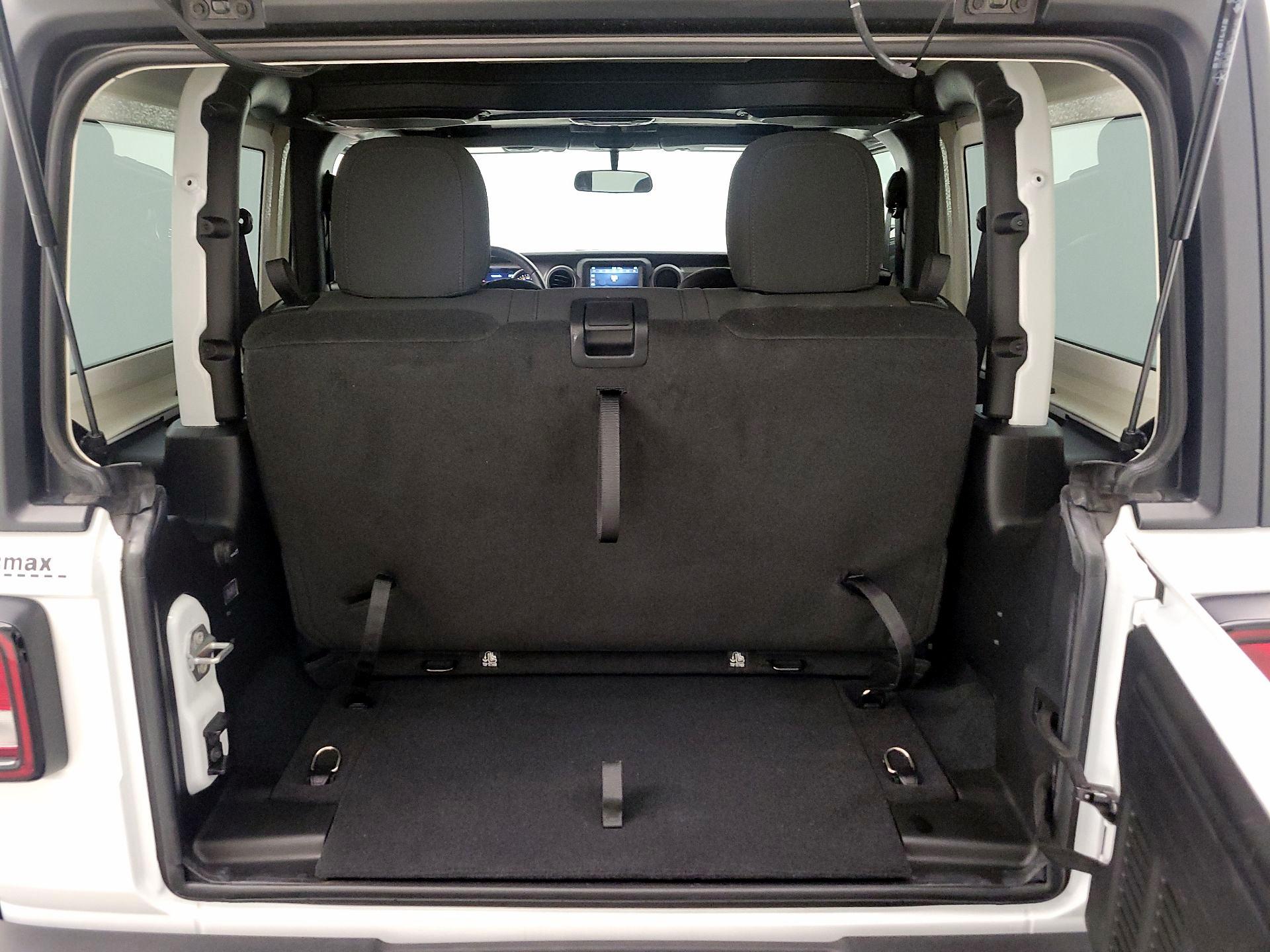 Thumbnail: 2022 Jeep Wrangler - 20