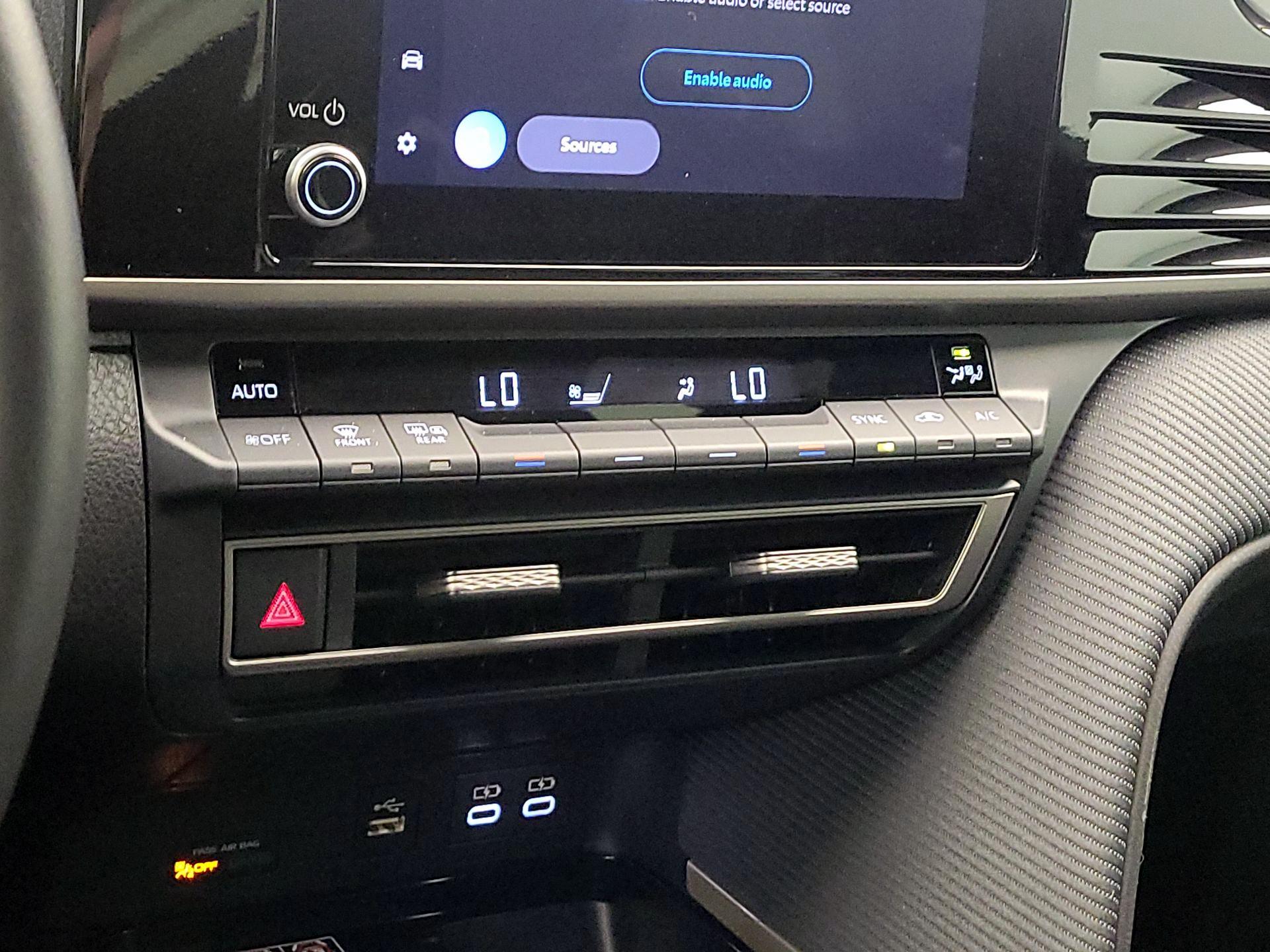 Thumbnail: 2025 Toyota Camry - 16