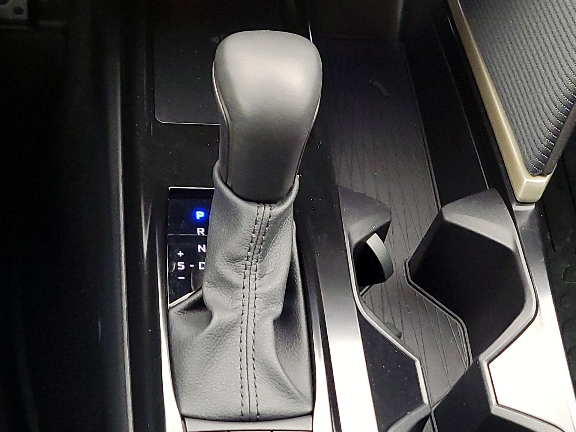 Thumbnail: 2025 Toyota Camry - 17