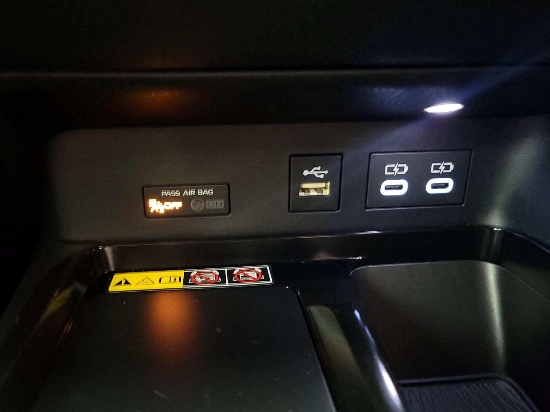 Thumbnail: 2025 Toyota Camry - 18