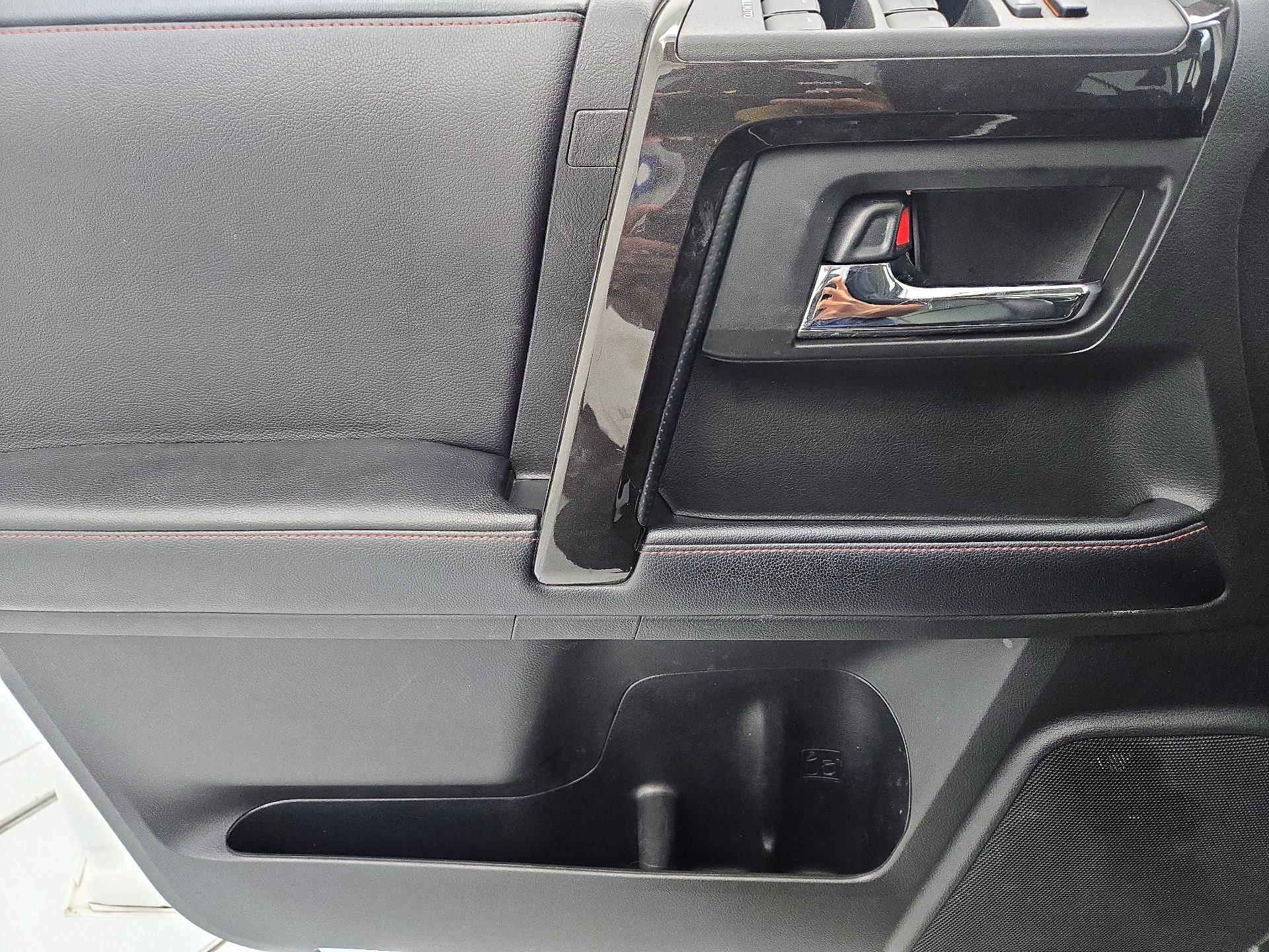 Thumbnail: 2019 Toyota 4Runner - 12