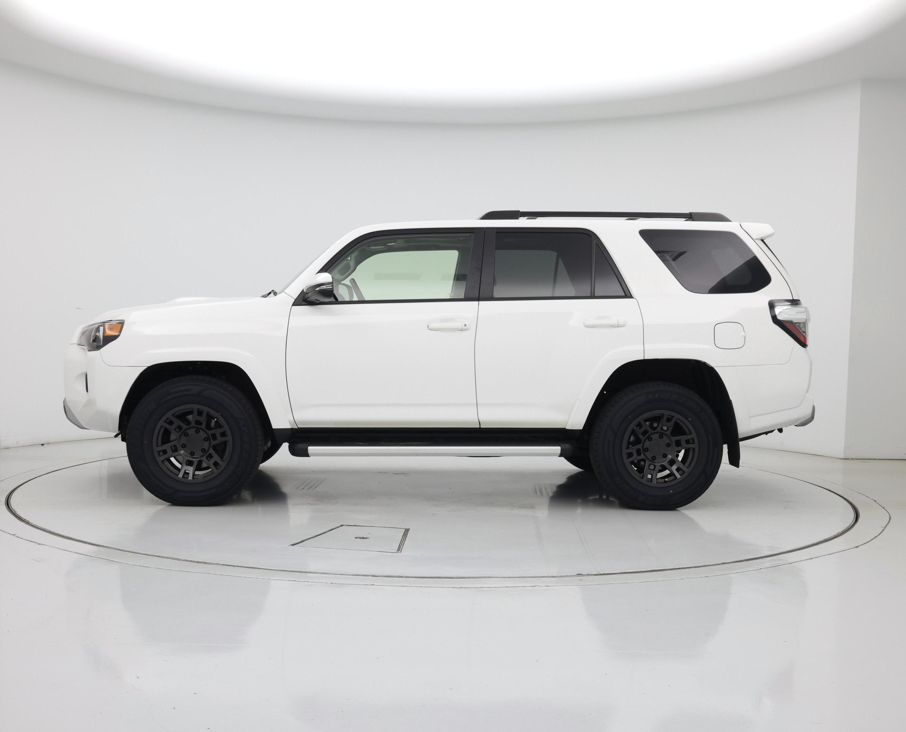 Thumbnail: 2019 Toyota 4Runner - 3