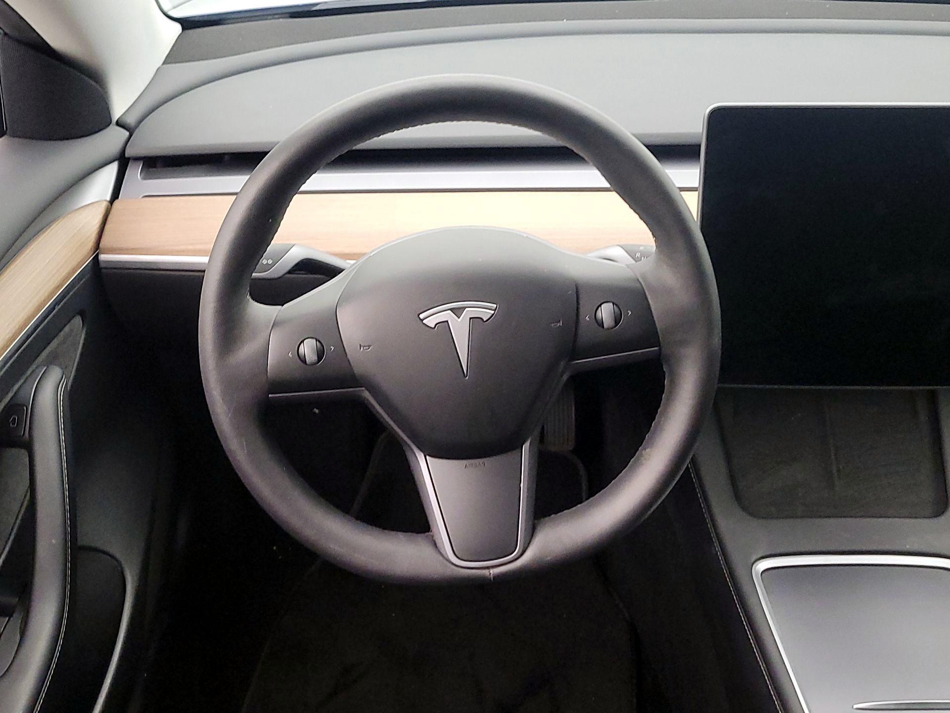 Thumbnail: 2023 Tesla Model 3 - 10