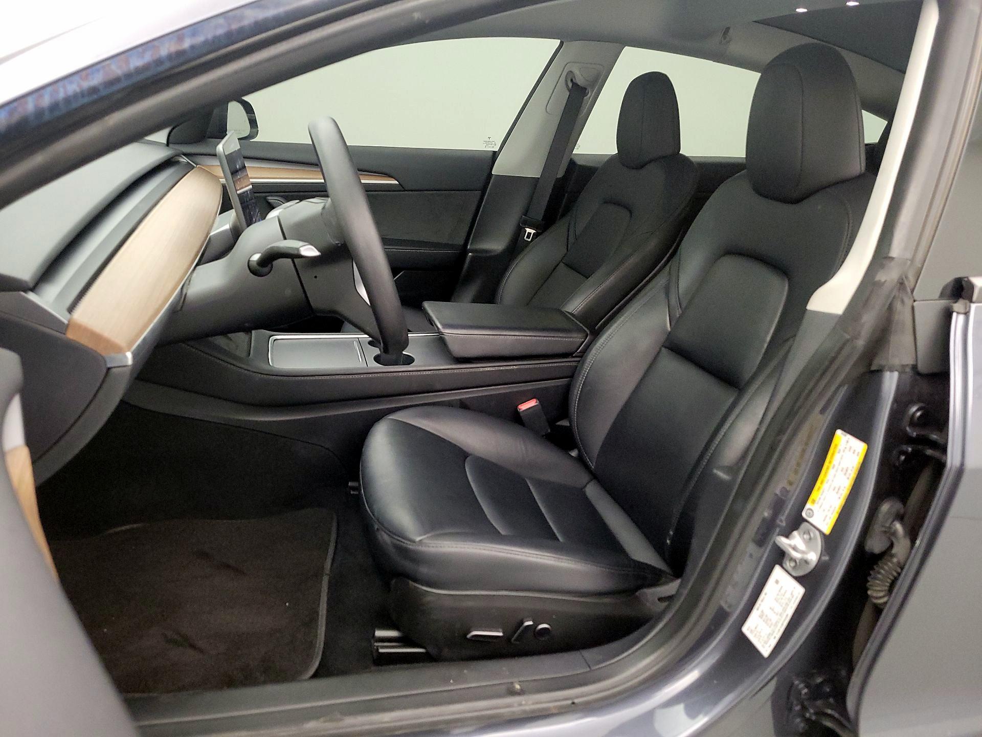 Thumbnail: 2023 Tesla Model 3 - 11