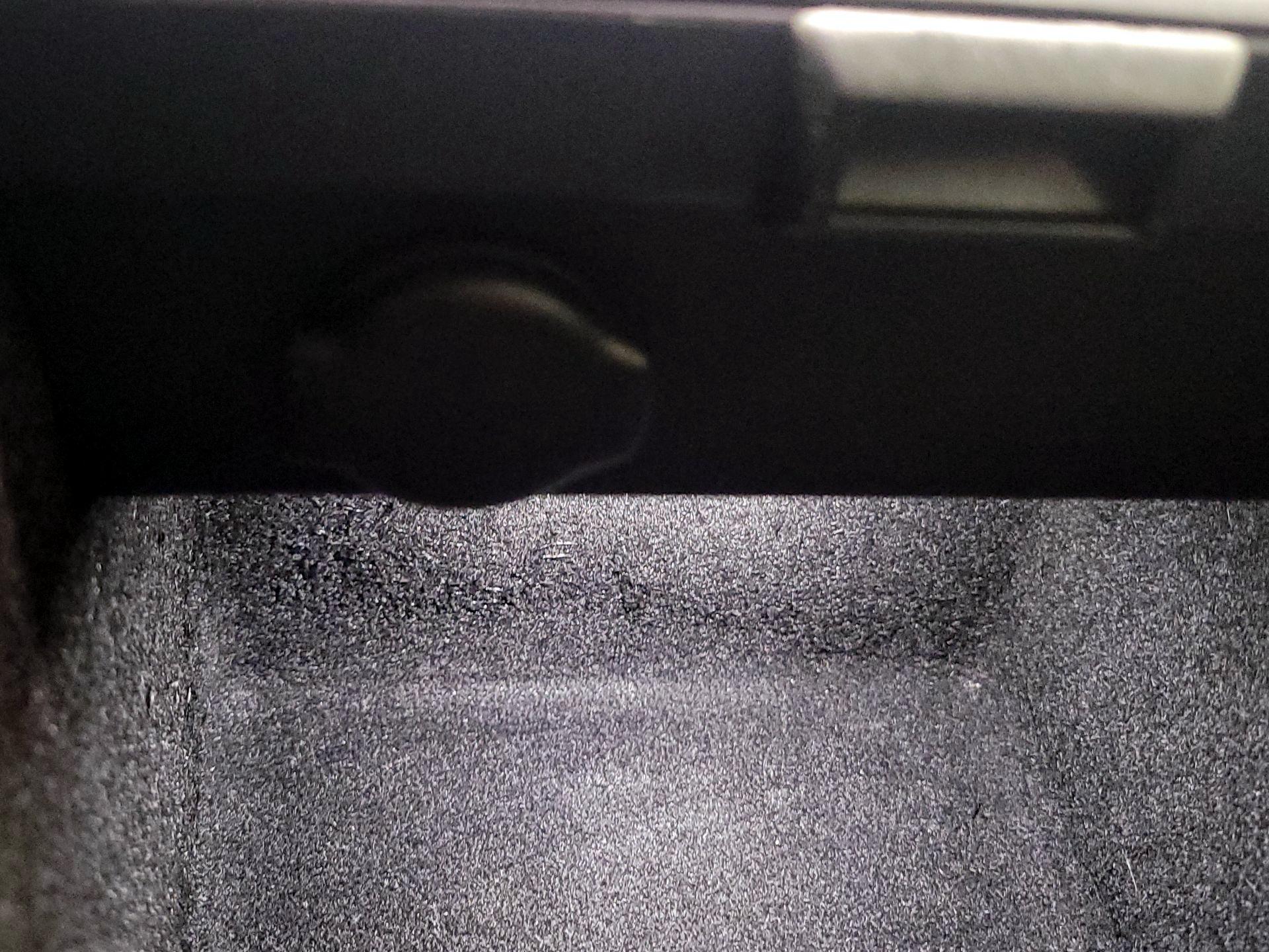 Thumbnail: 2023 Tesla Model 3 - 18