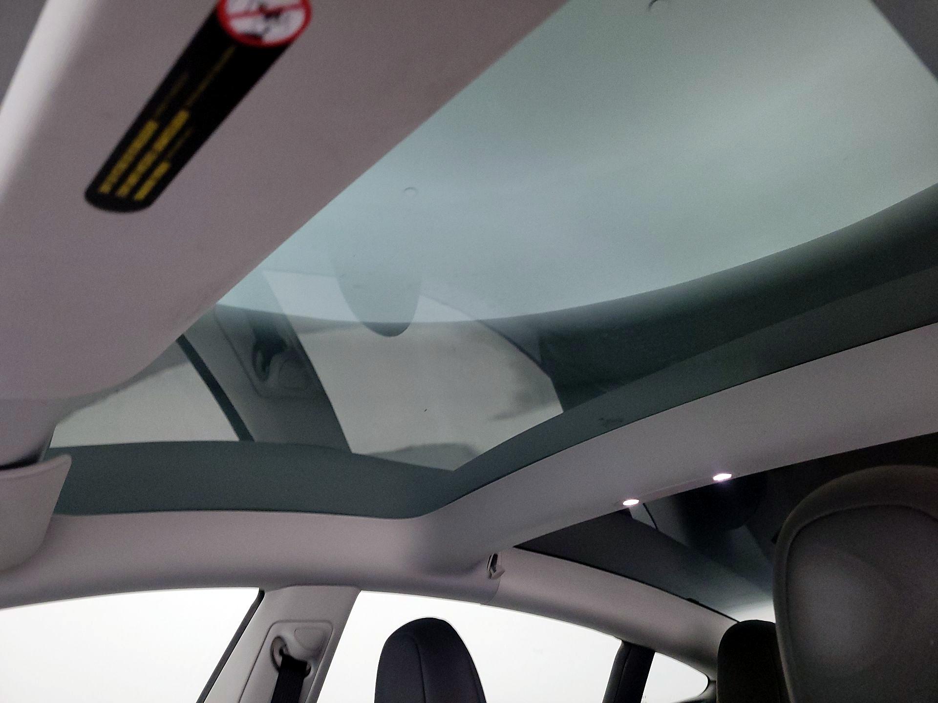 Thumbnail: 2023 Tesla Model 3 - 19