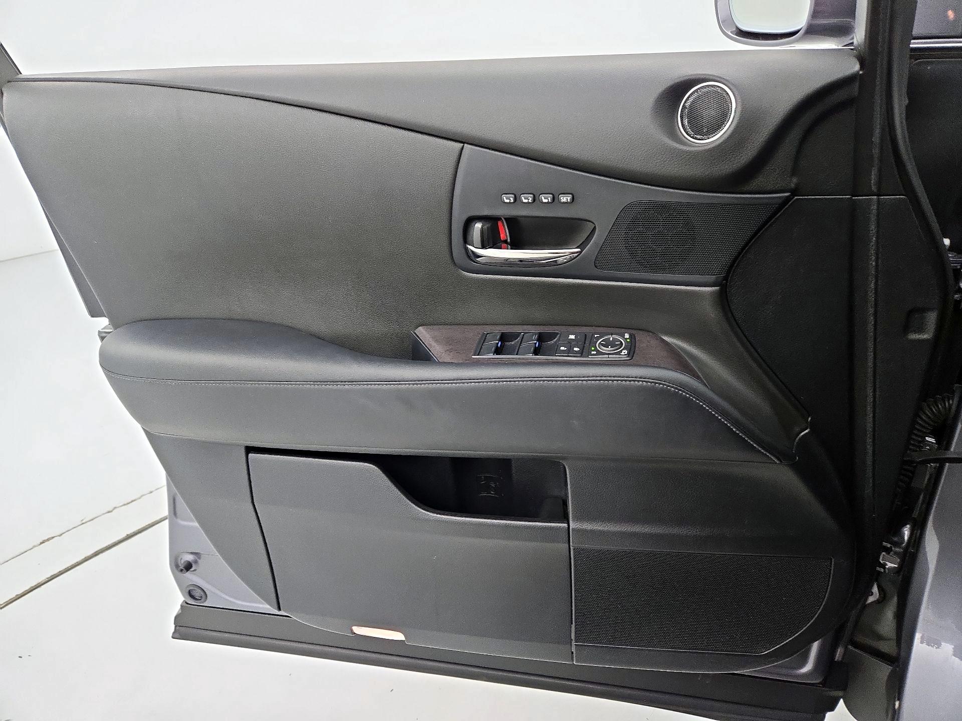 Thumbnail: 2015 Lexus RX - 12