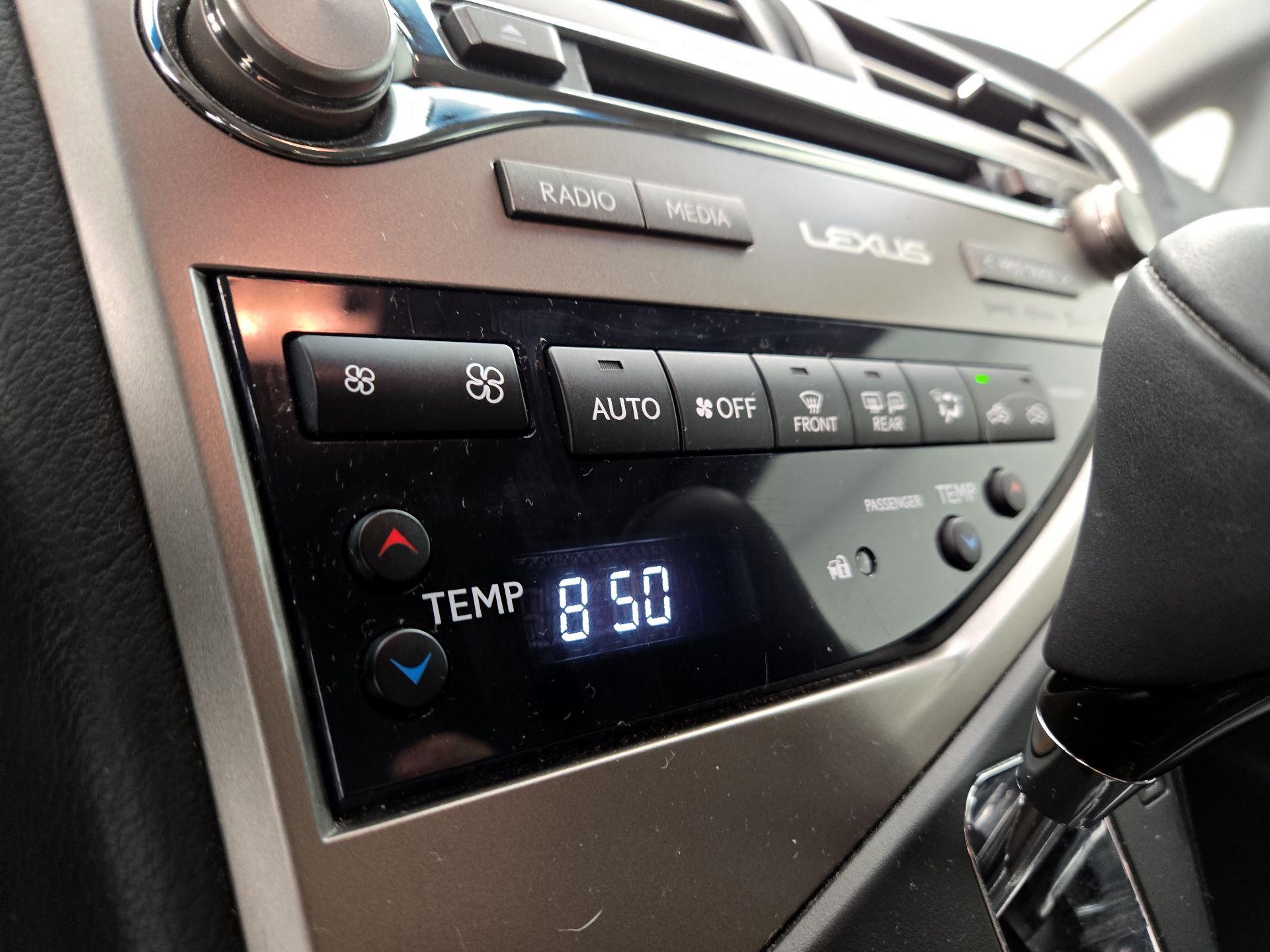 Thumbnail: 2015 Lexus RX - 17