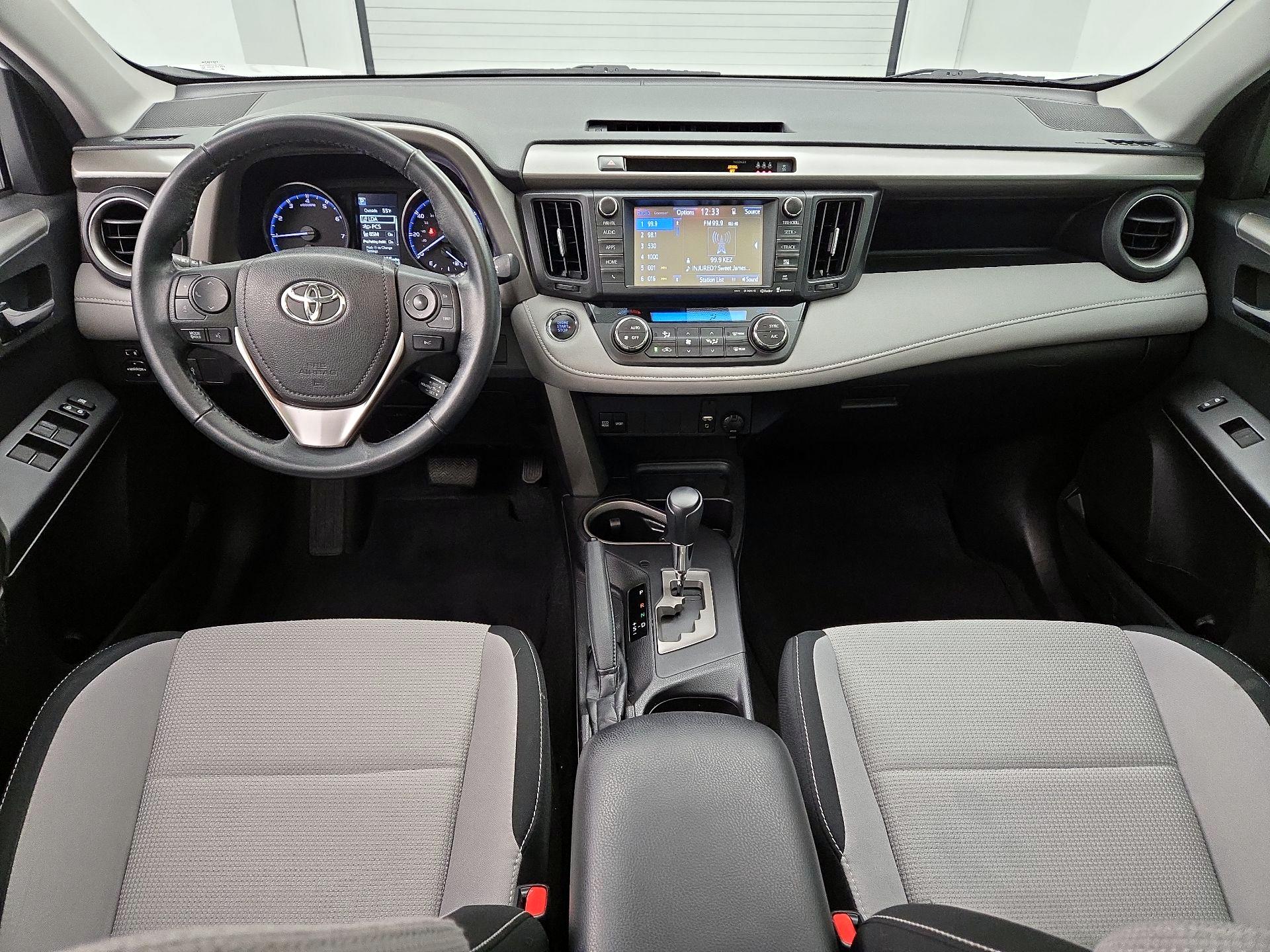 Thumbnail: 2018 Toyota RAV4 - 9