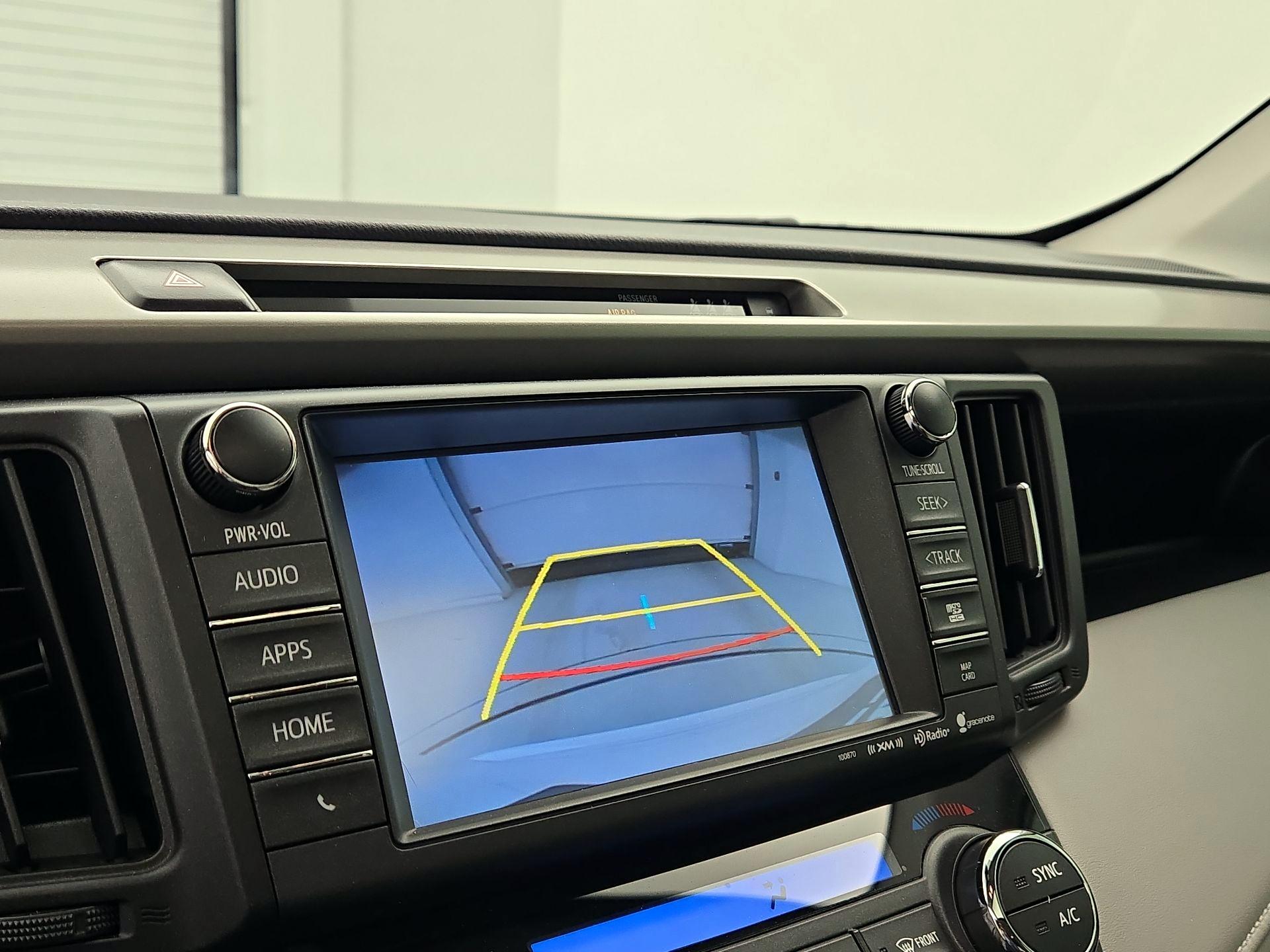 Thumbnail: 2018 Toyota RAV4 - 14