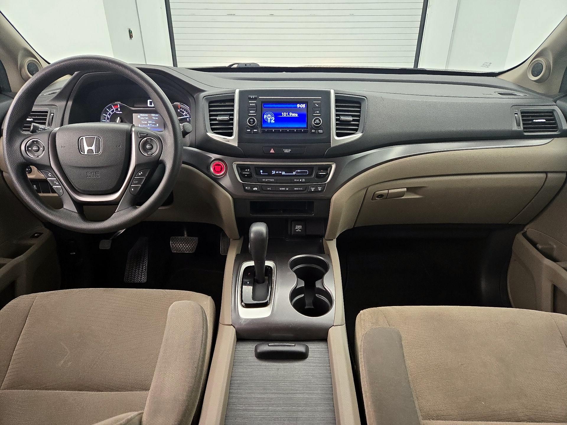 Thumbnail: 2018 Honda Pilot - 9