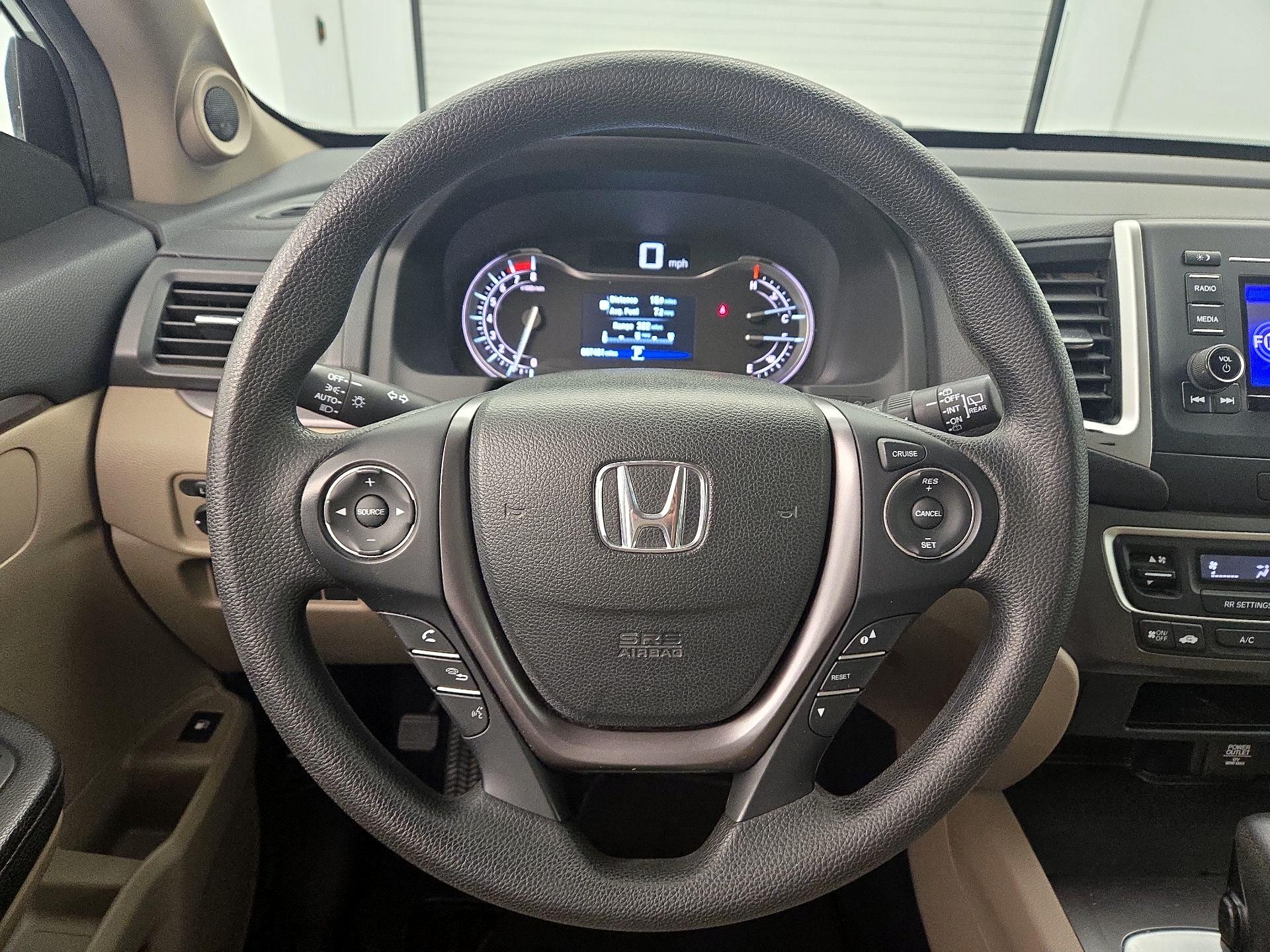 Thumbnail: 2018 Honda Pilot - 10