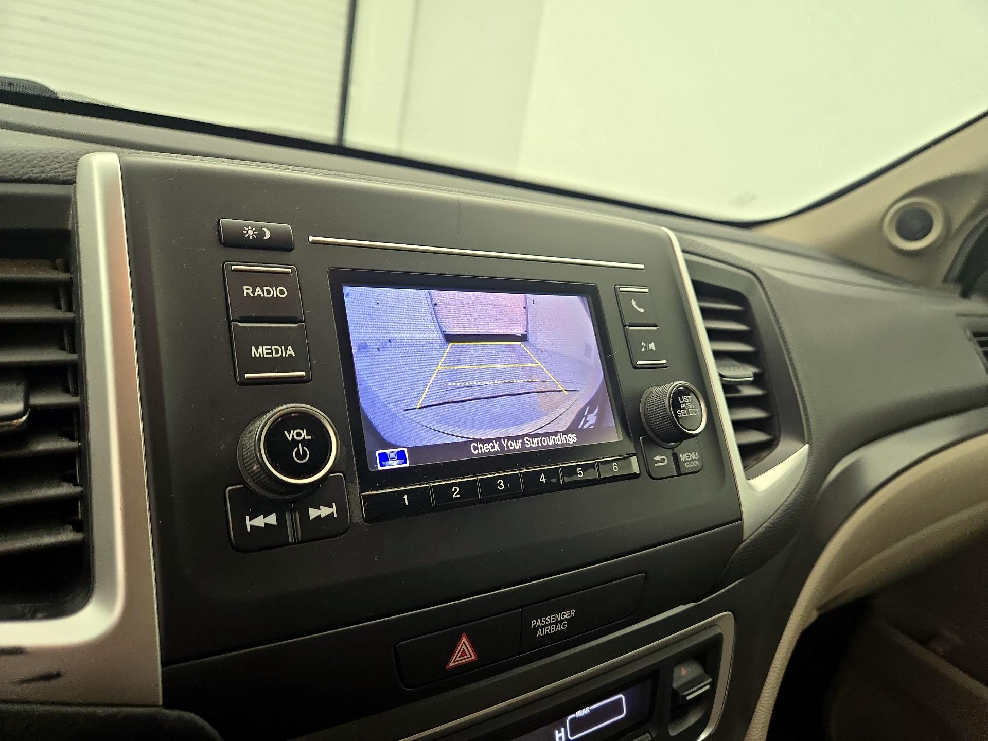 Thumbnail: 2018 Honda Pilot - 14