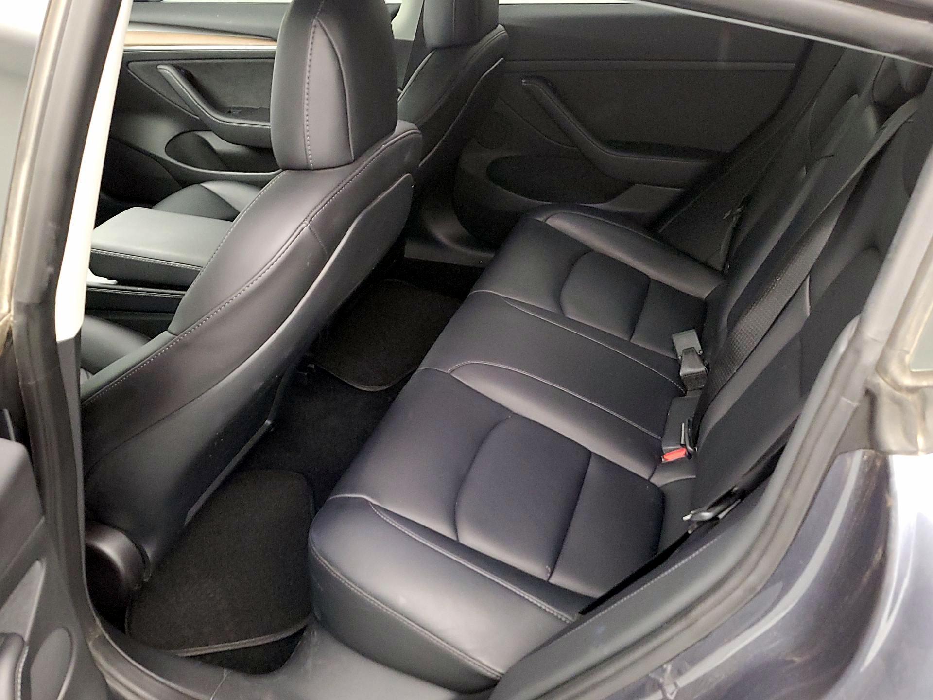 Thumbnail: 2022 Tesla Model 3 - 18