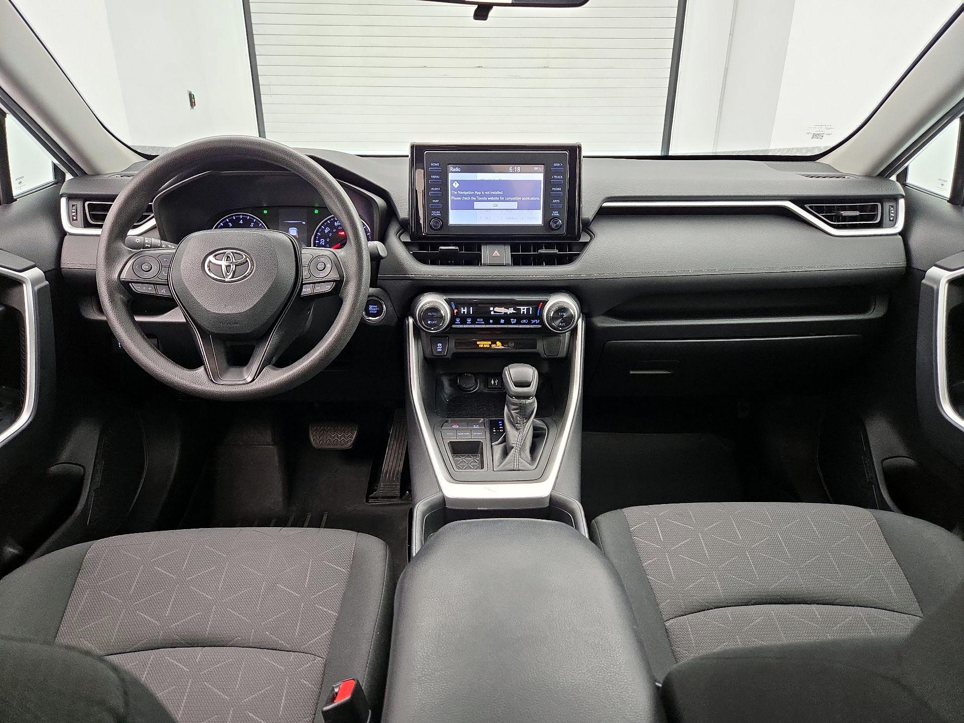 Thumbnail: 2019 Toyota RAV4 - 9