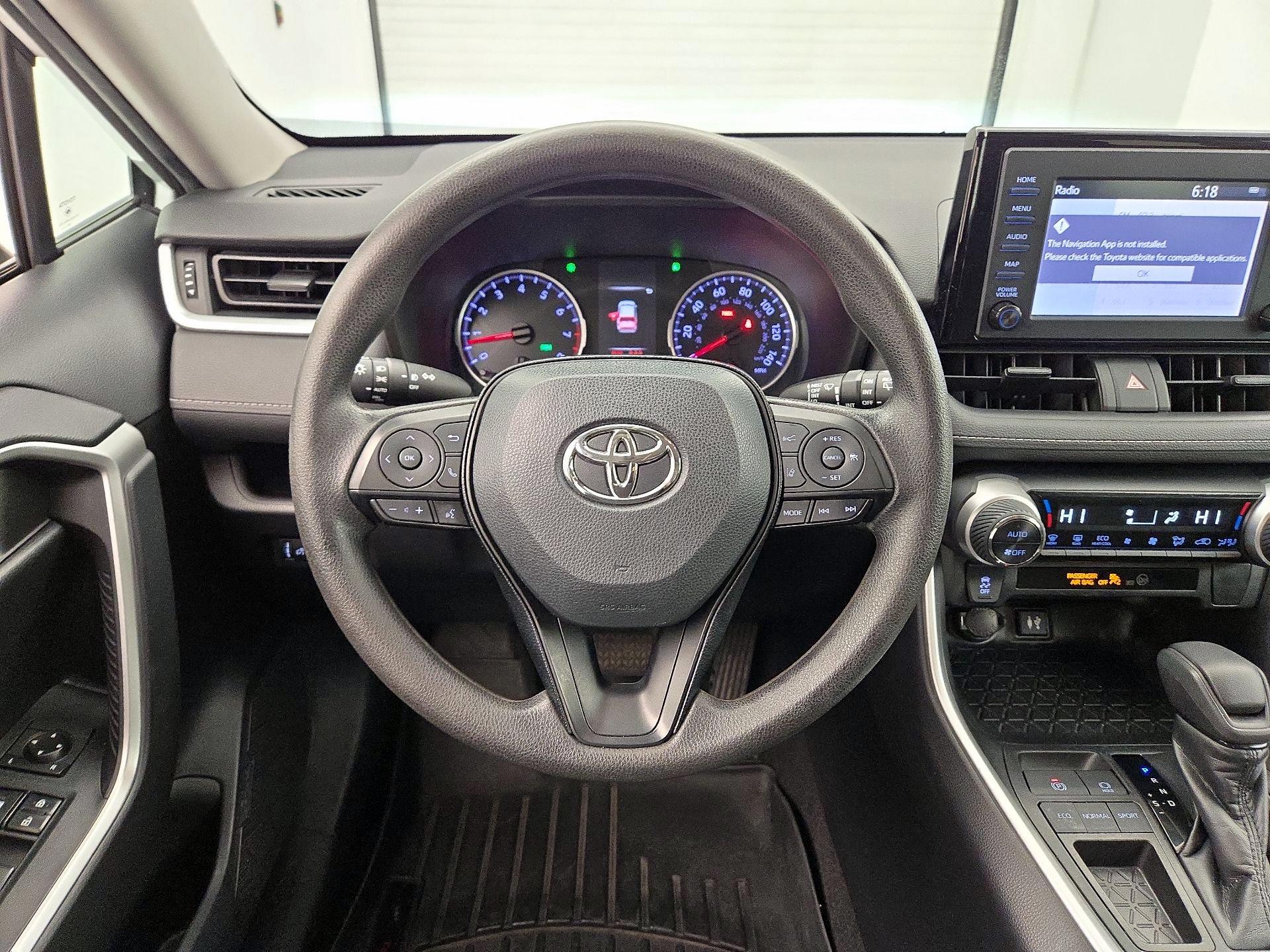 Thumbnail: 2019 Toyota RAV4 - 10