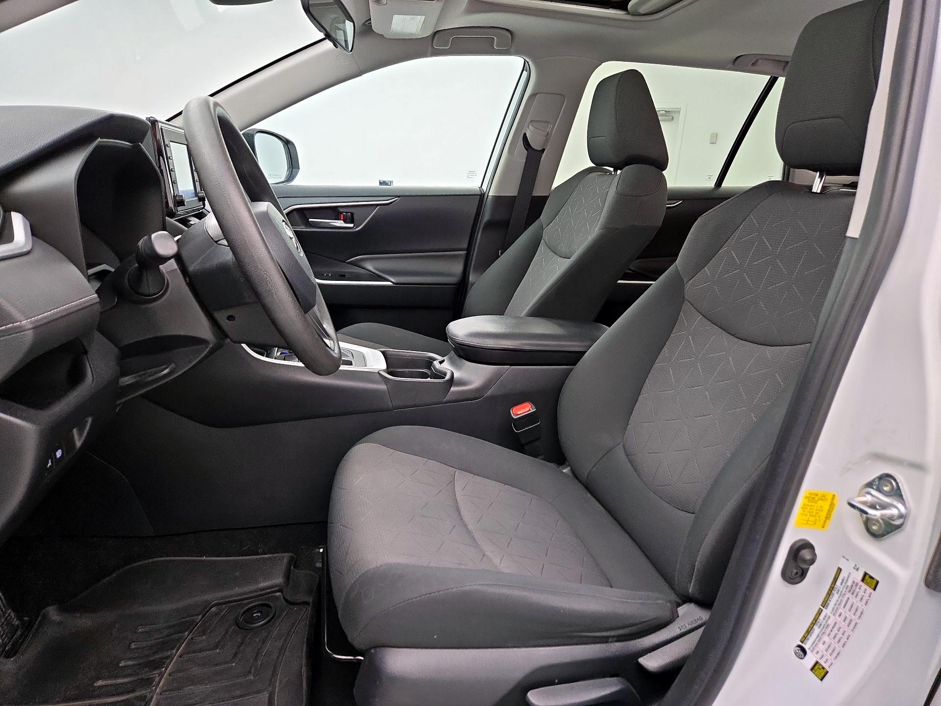 Thumbnail: 2019 Toyota RAV4 - 11