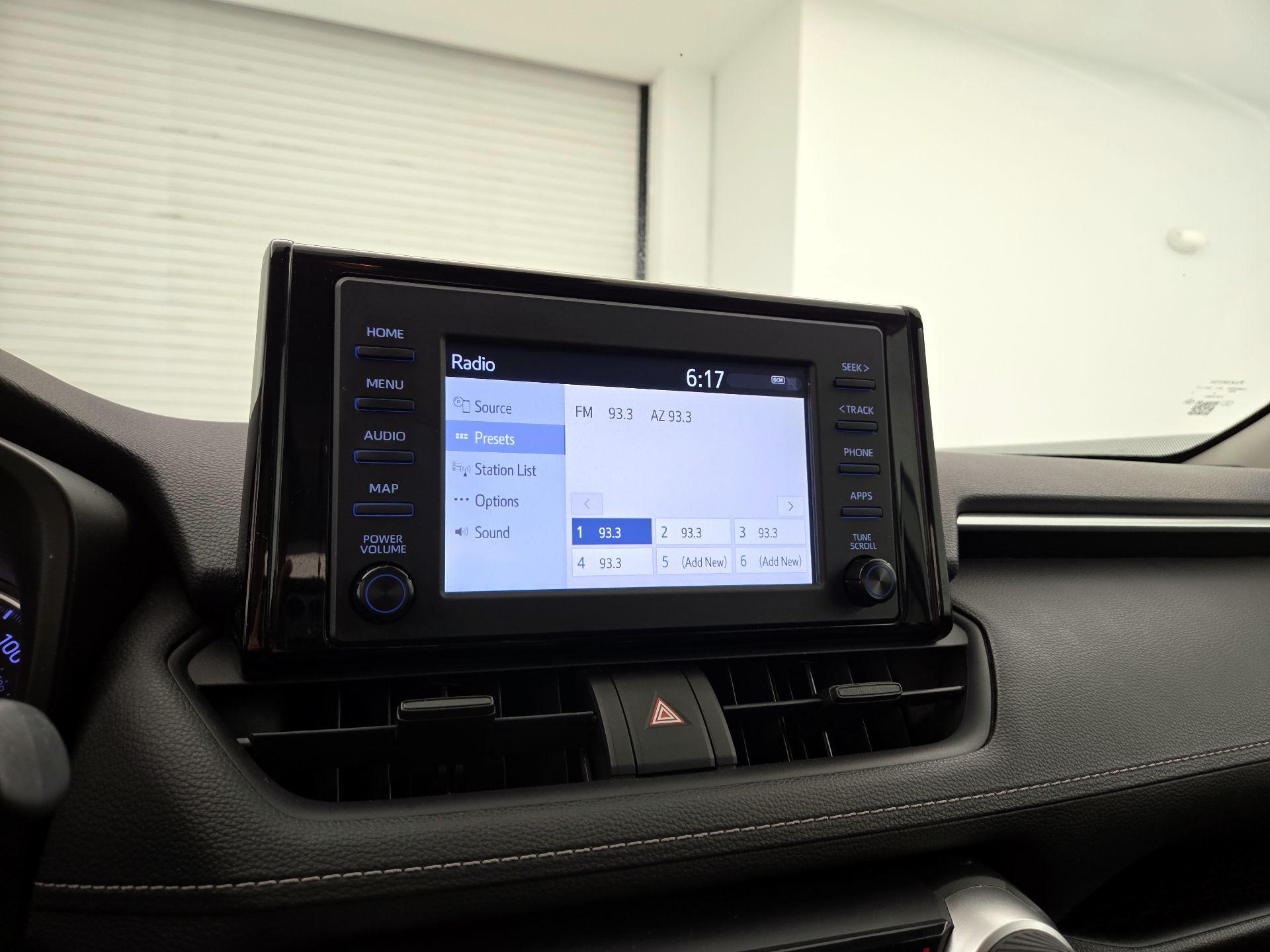 Thumbnail: 2019 Toyota RAV4 - 15