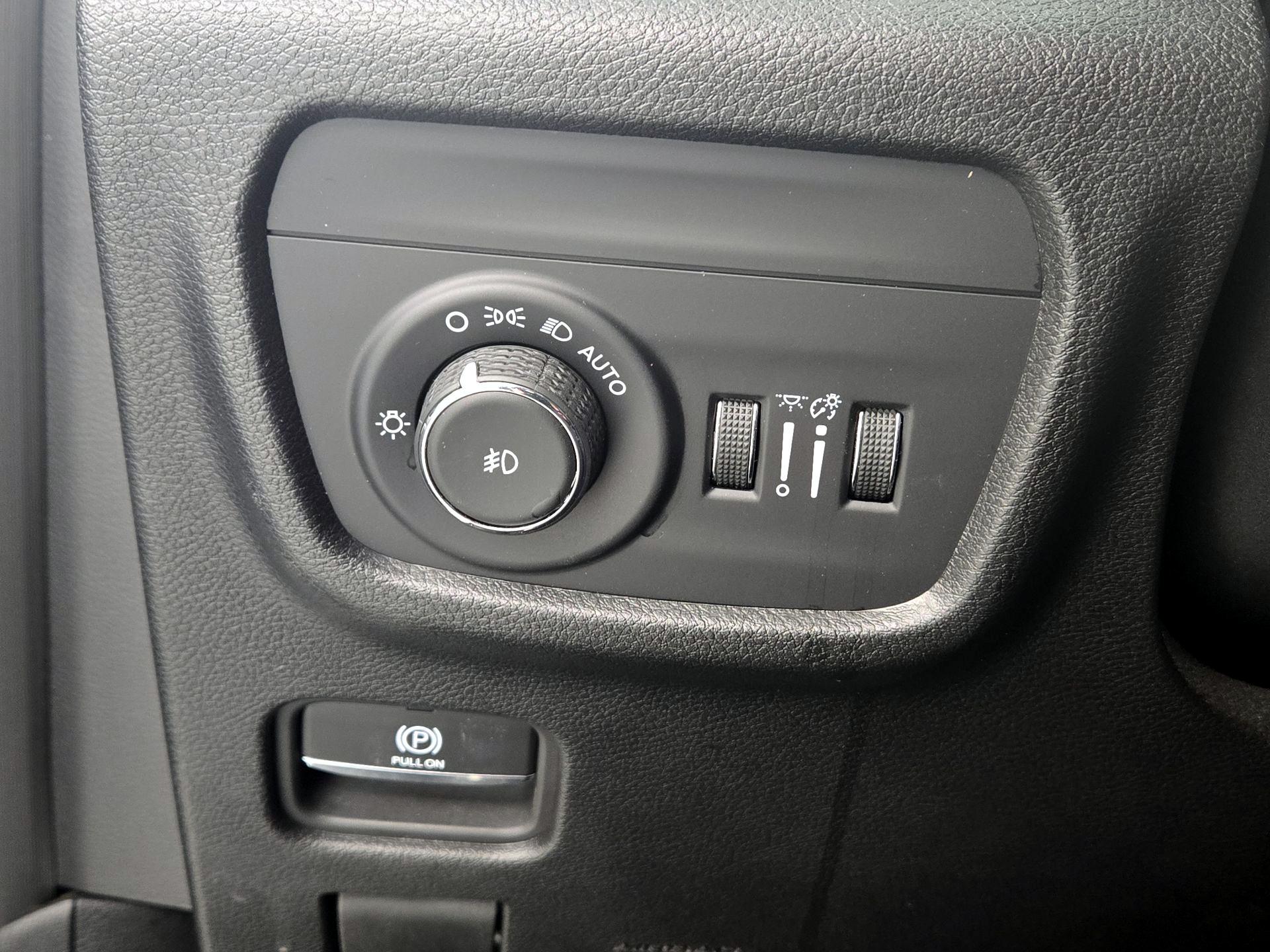 Thumbnail: 2023 Jeep Grand Cherokee - 13