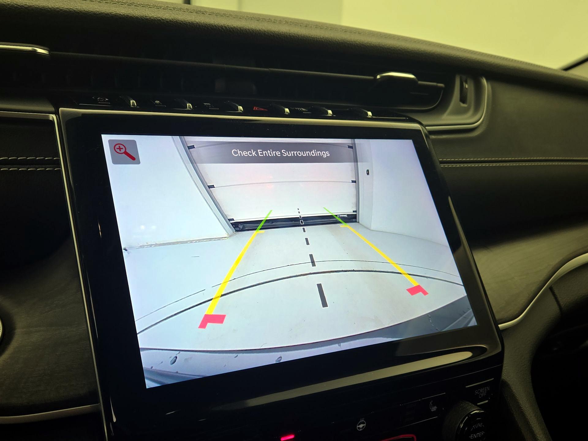 Thumbnail: 2023 Jeep Grand Cherokee - 14