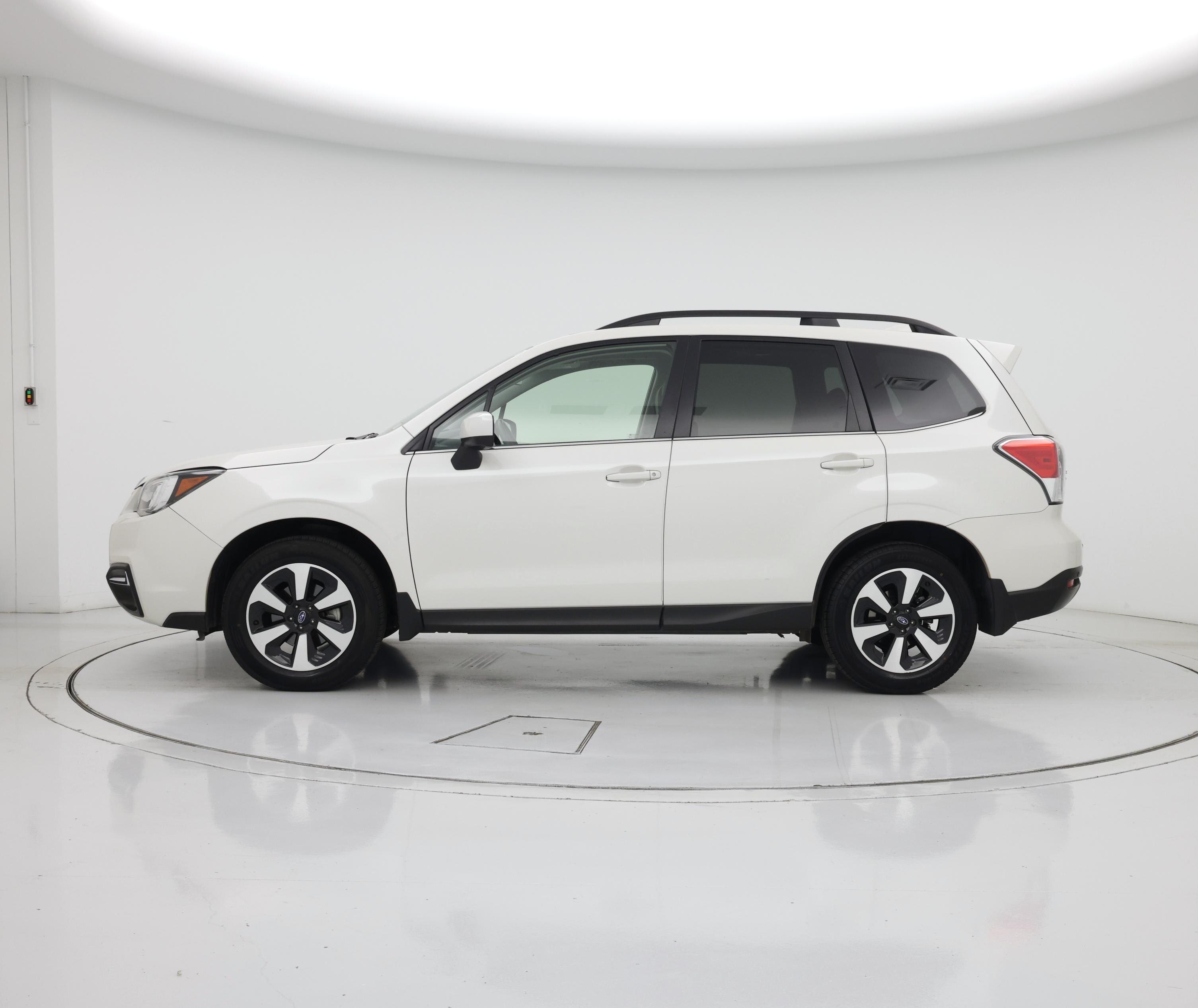 Thumbnail: 2018 Subaru Forester - 3