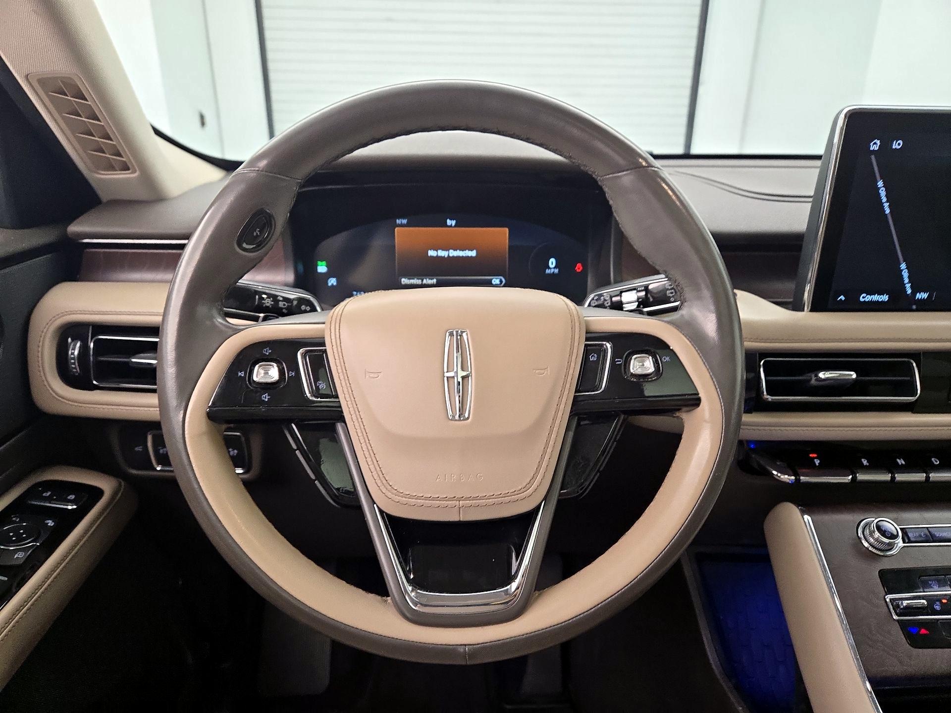 Thumbnail: 2022 Lincoln Aviator - 10