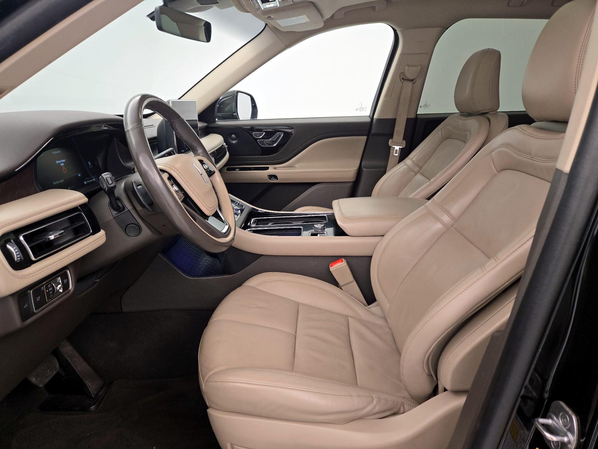 Thumbnail: 2022 Lincoln Aviator - 11