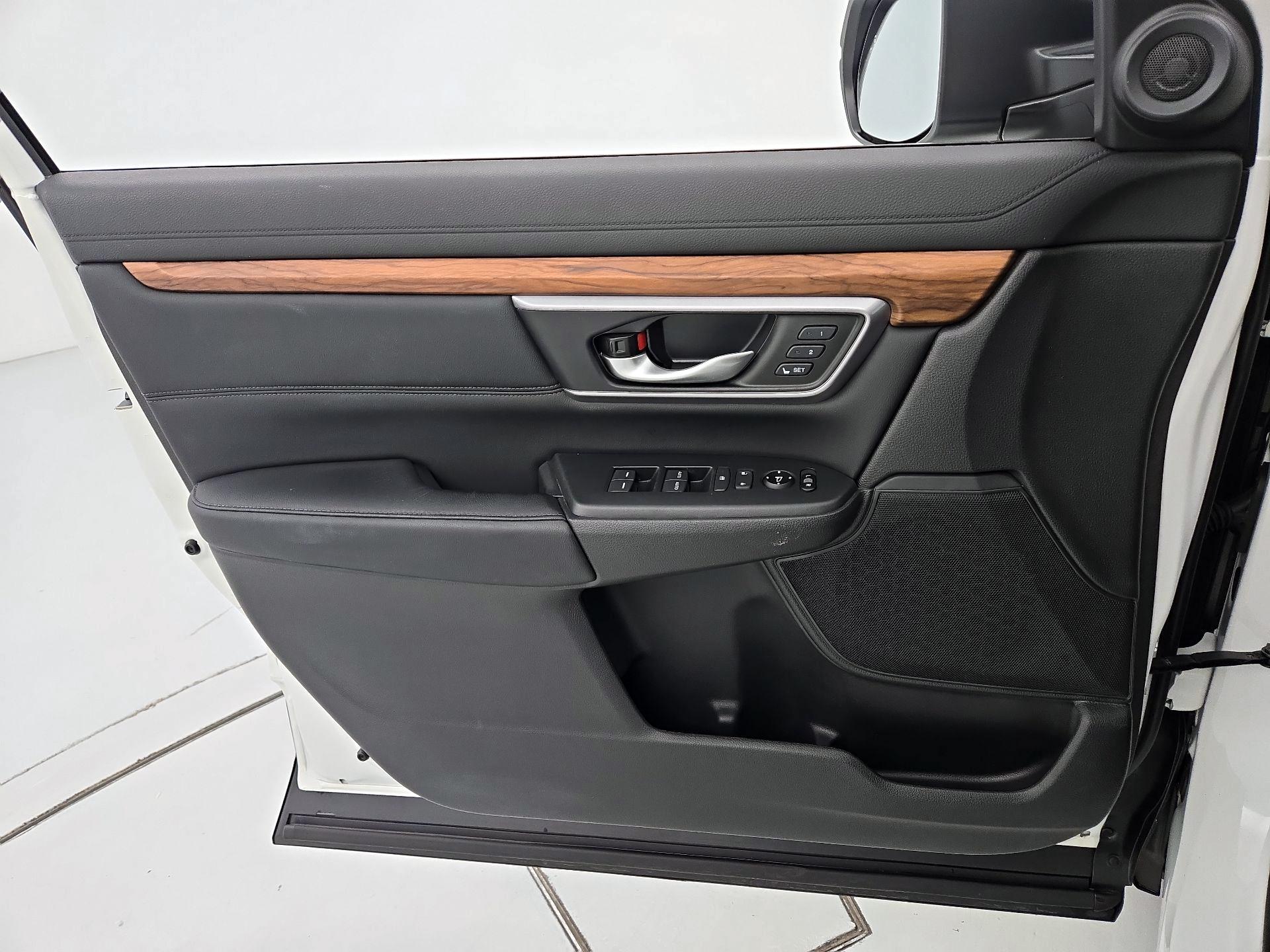 Thumbnail: 2017 Honda CR-V - 12