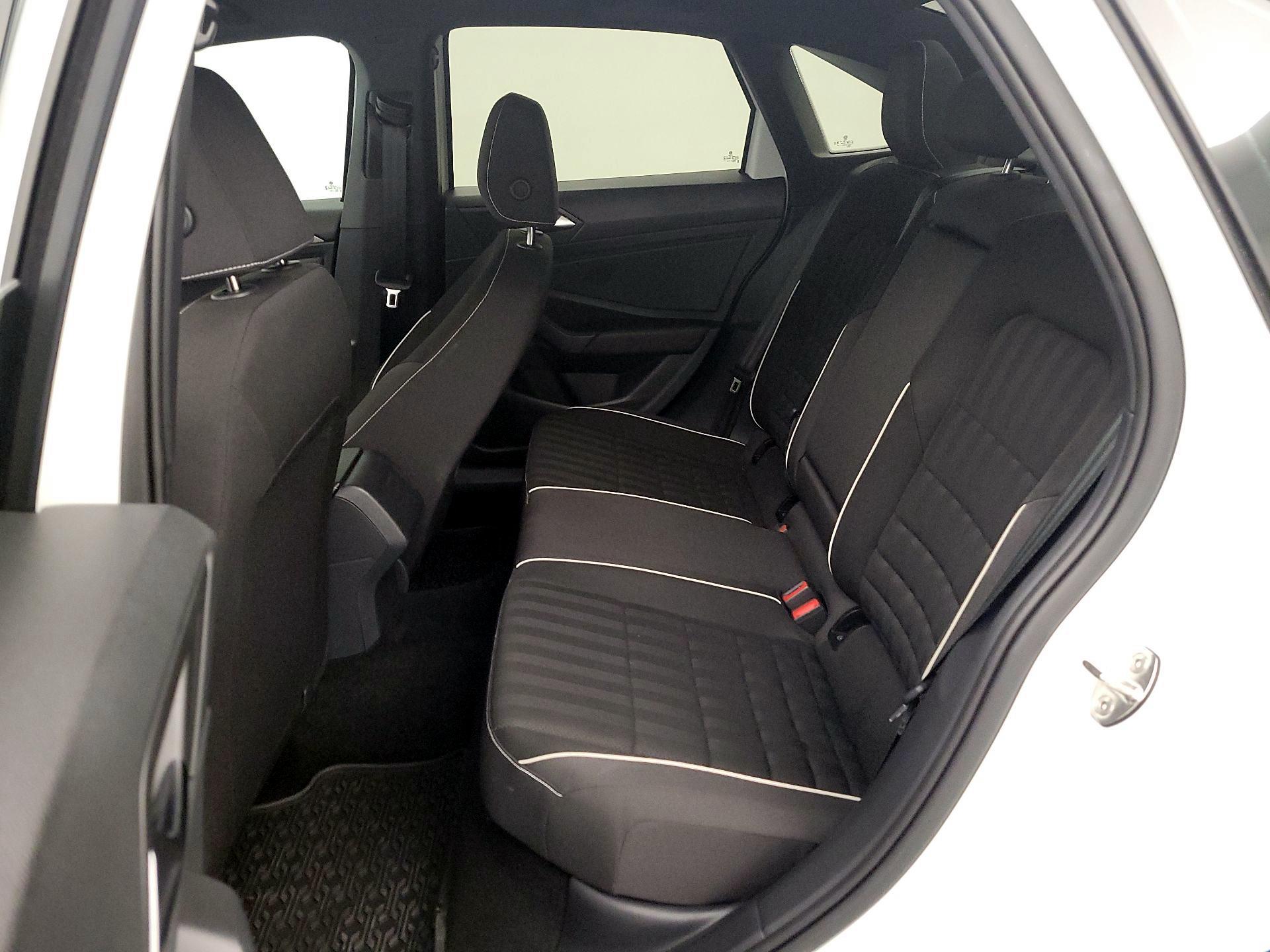 Thumbnail: 2023 Volkswagen Jetta - 19