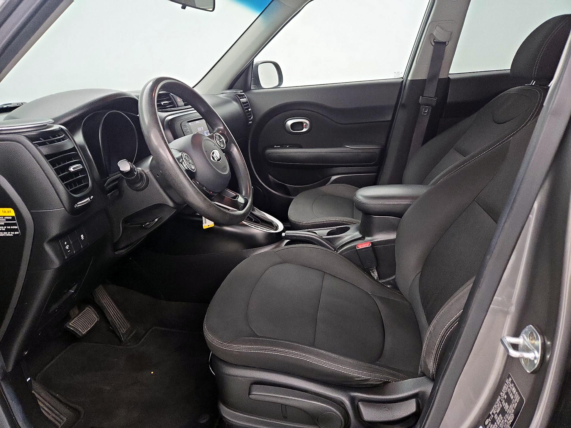 Thumbnail: 2018 Kia Soul - 11