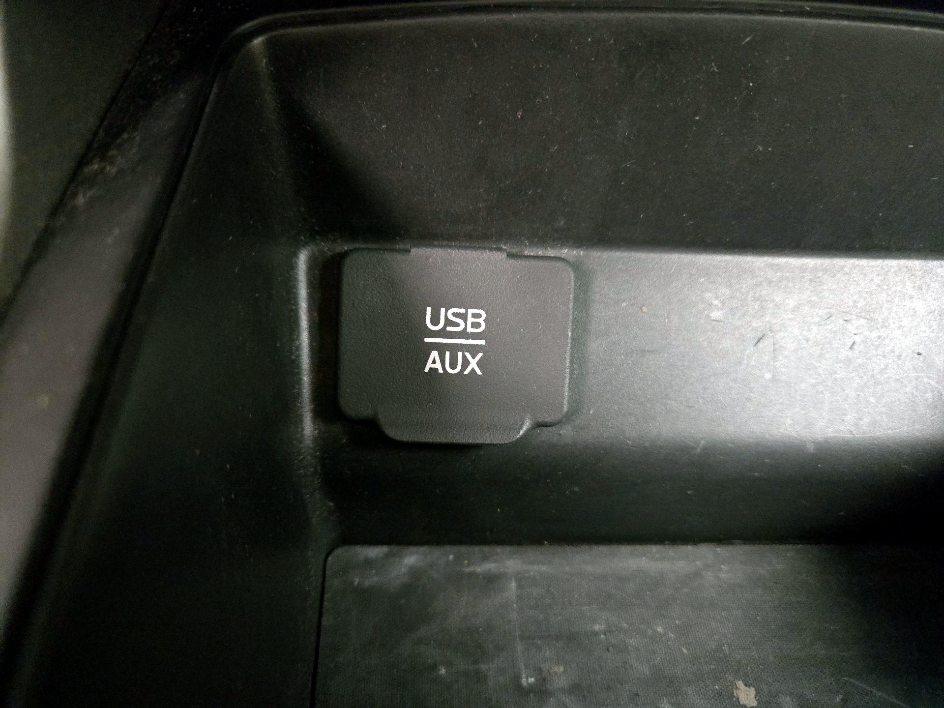 Thumbnail: 2015 Nissan Altima - 18