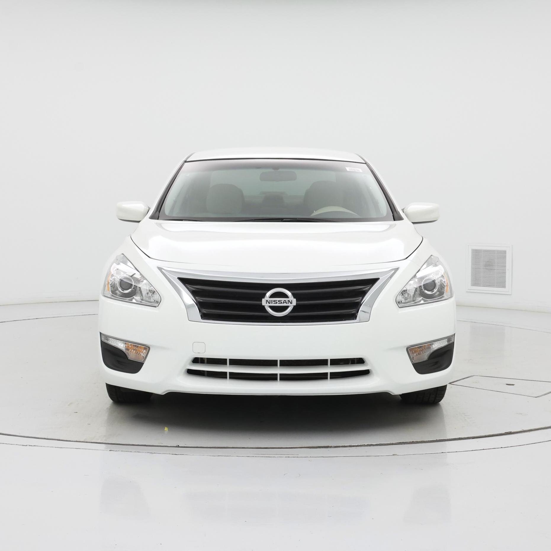 Thumbnail: 2015 Nissan Altima - 5