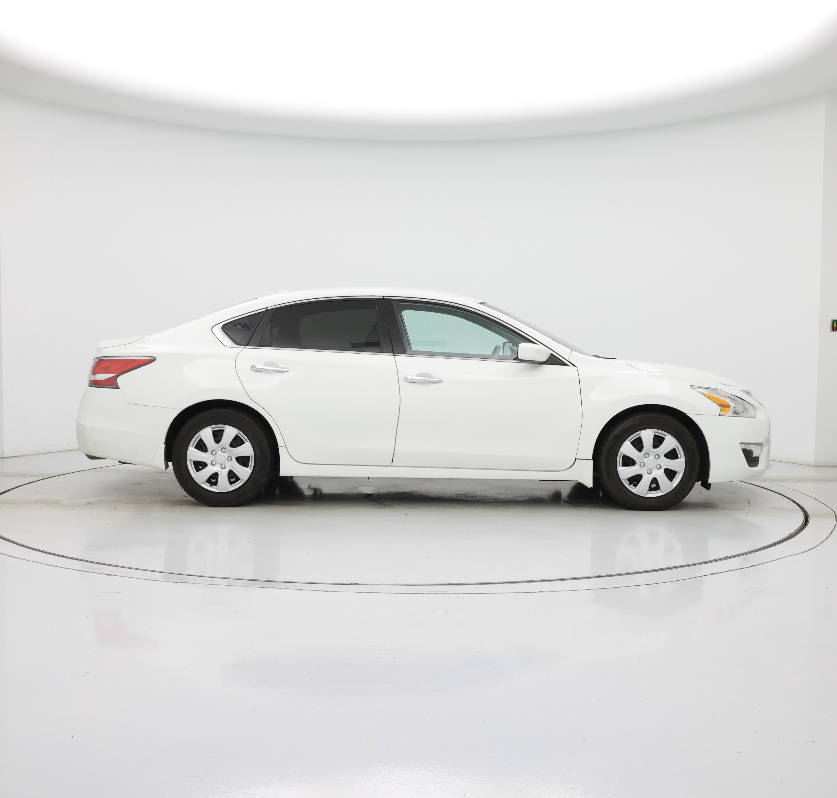 Thumbnail: 2015 Nissan Altima - 7