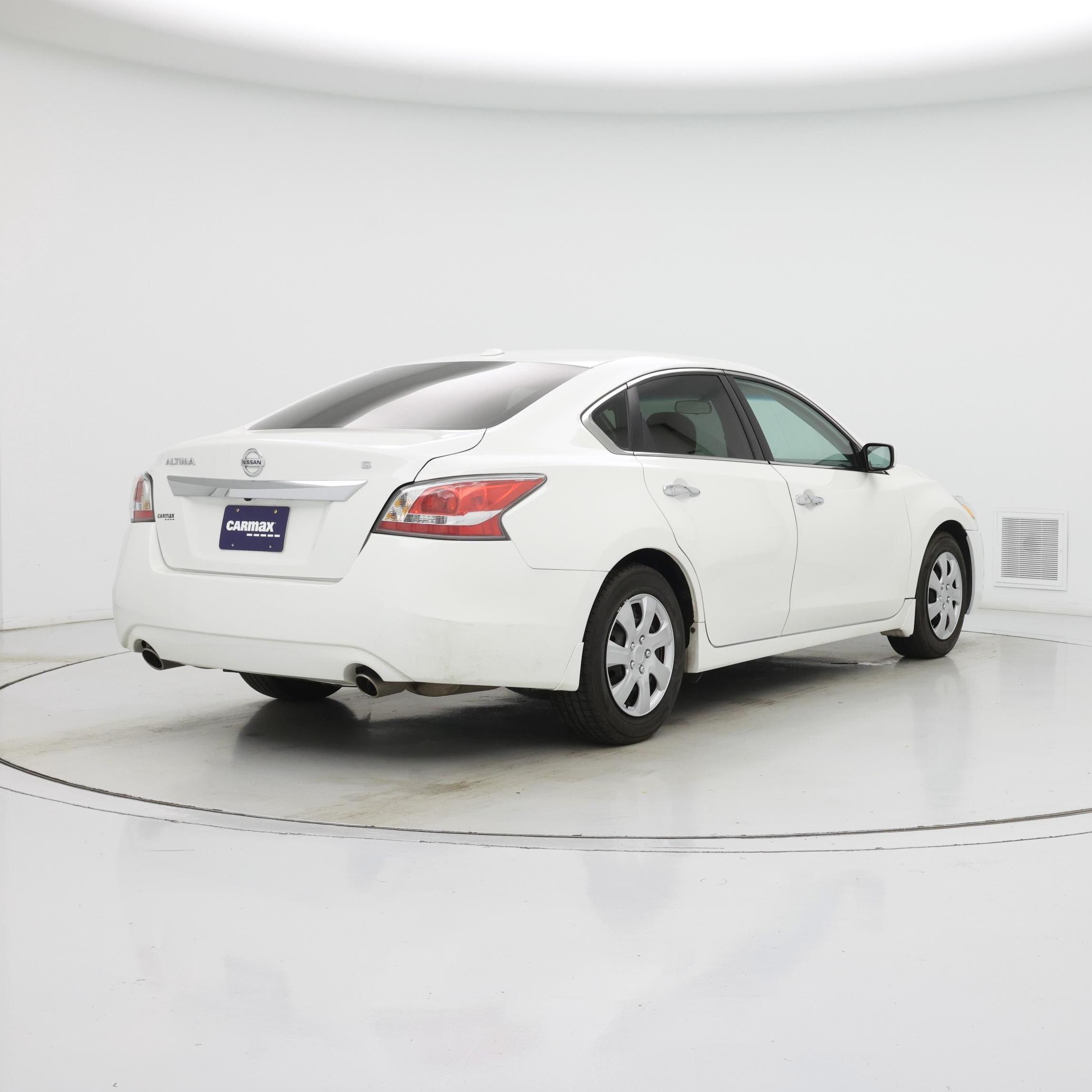 Thumbnail: 2015 Nissan Altima - 8