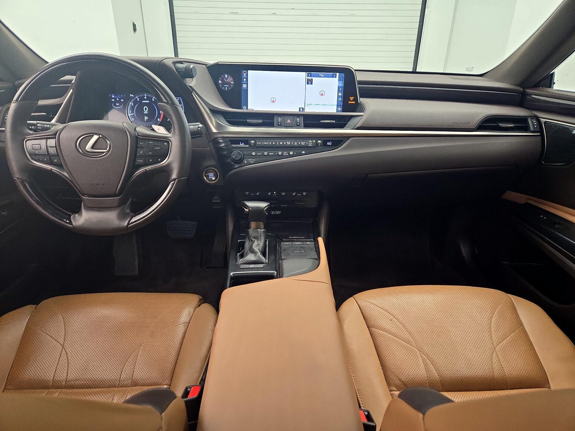 Thumbnail: 2019 Lexus ES - 9