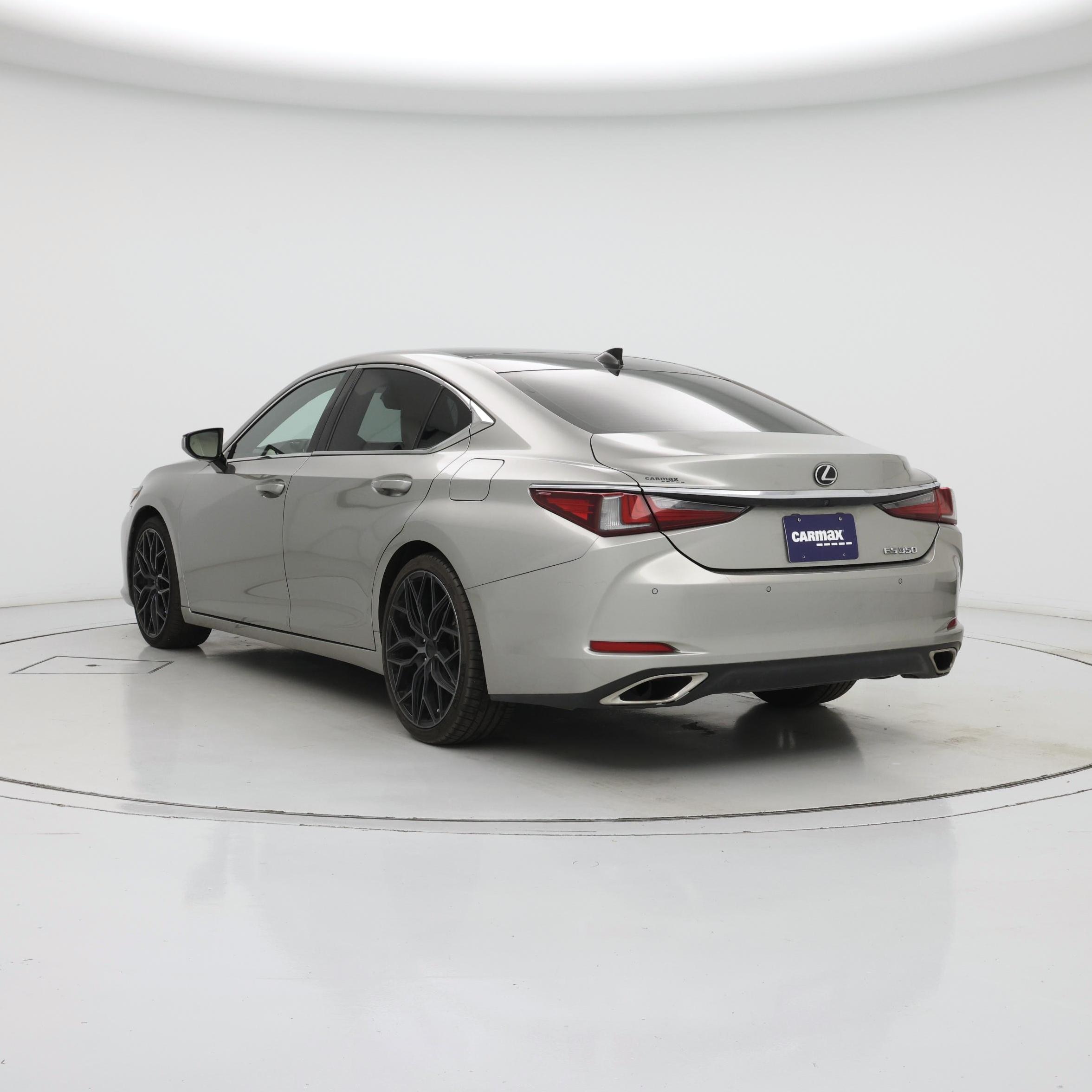 Thumbnail: 2019 Lexus ES - 2