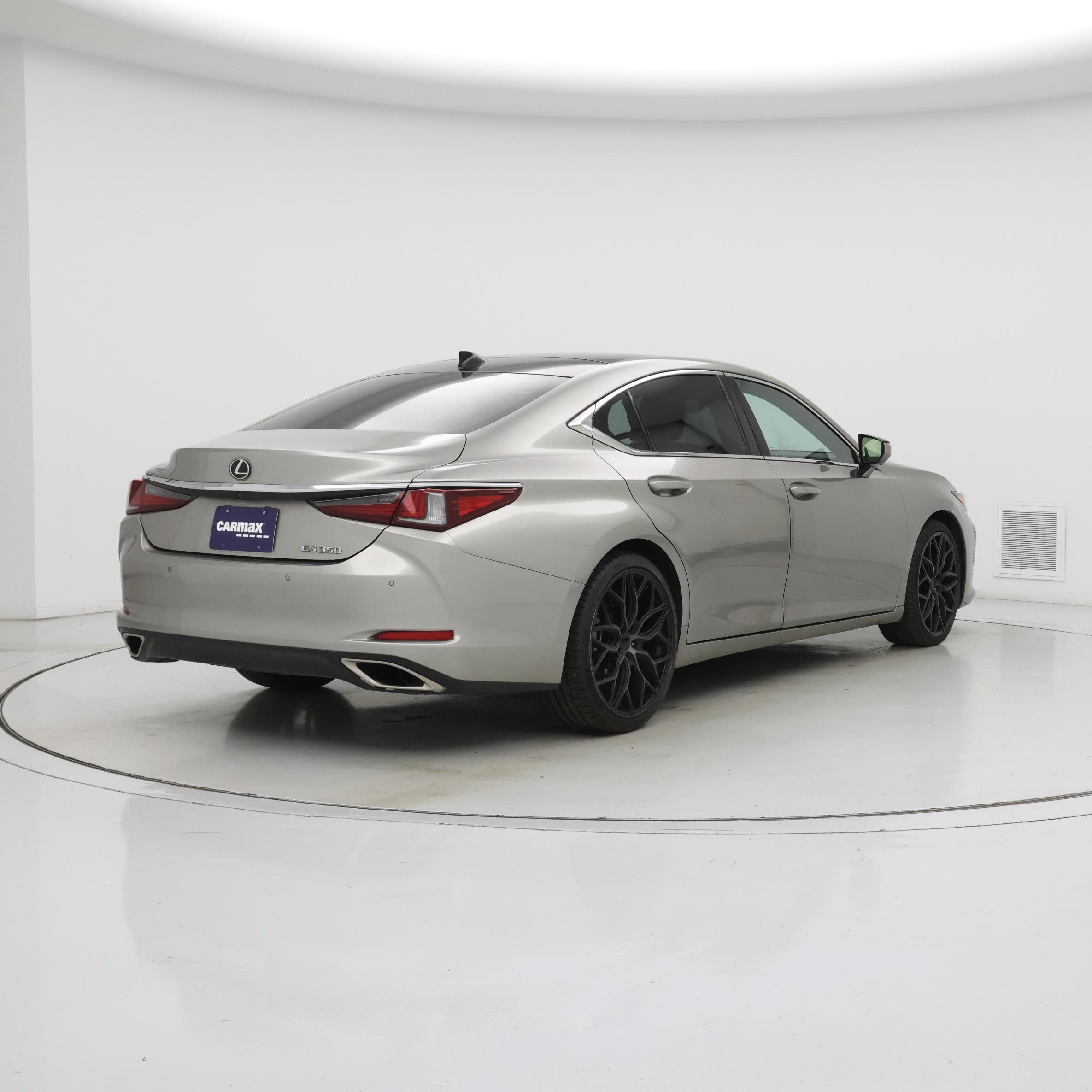 Thumbnail: 2019 Lexus ES - 8