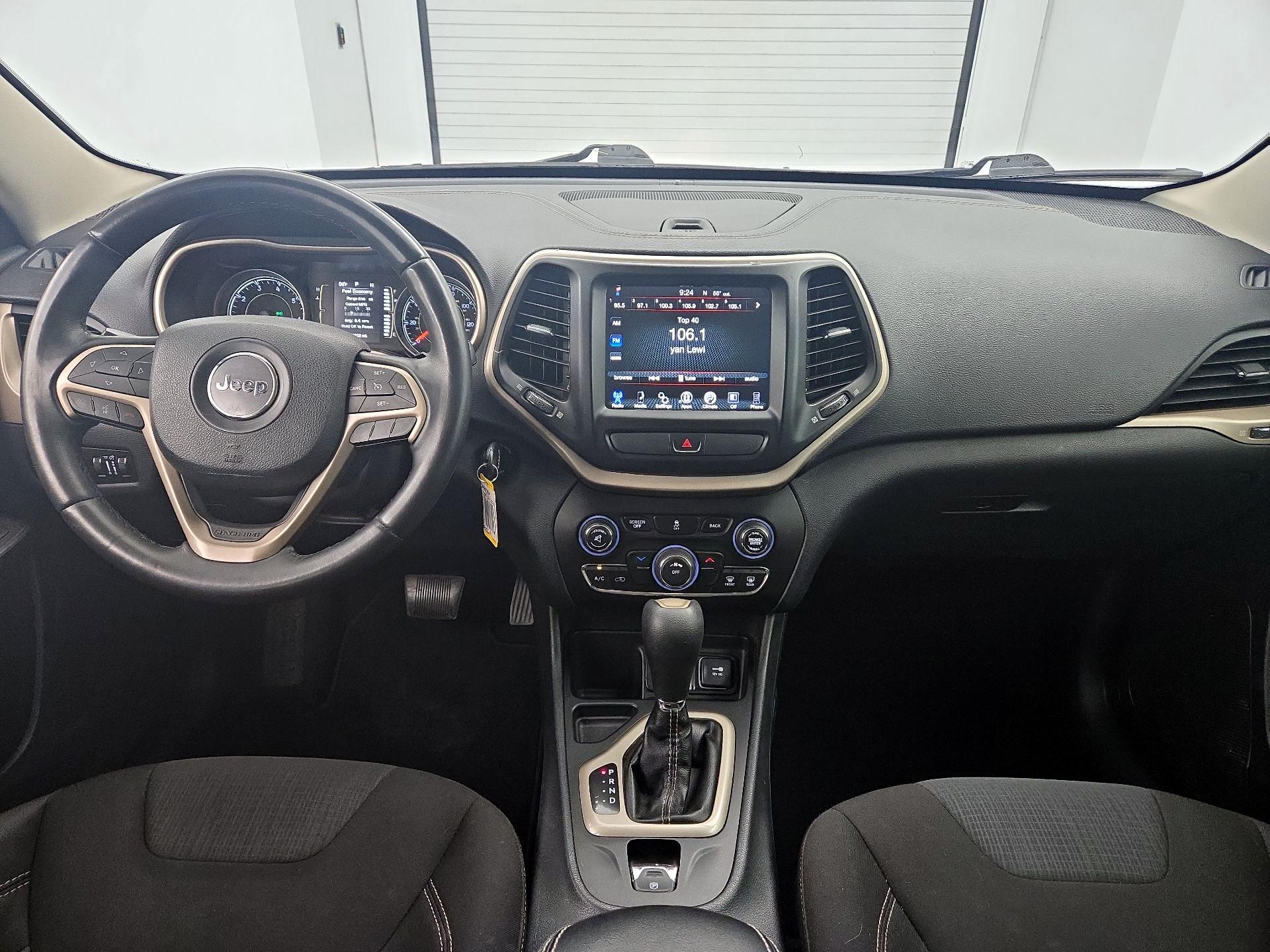 Thumbnail: 2015 Jeep Cherokee - 9