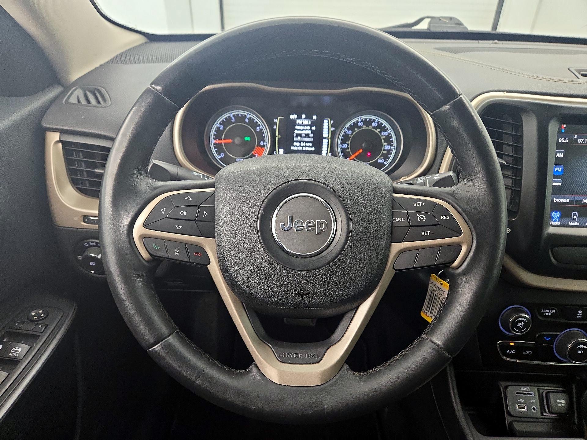 Thumbnail: 2015 Jeep Cherokee - 10