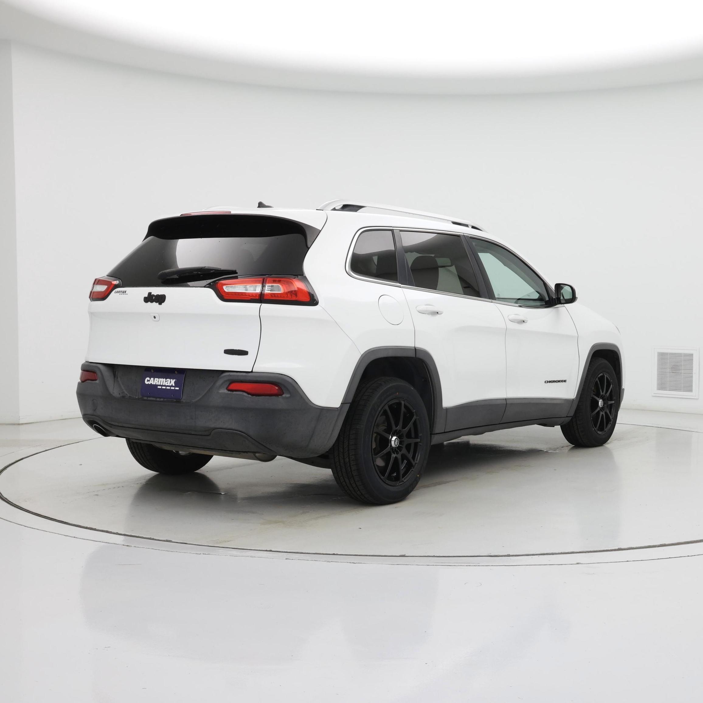 Thumbnail: 2015 Jeep Cherokee - 8