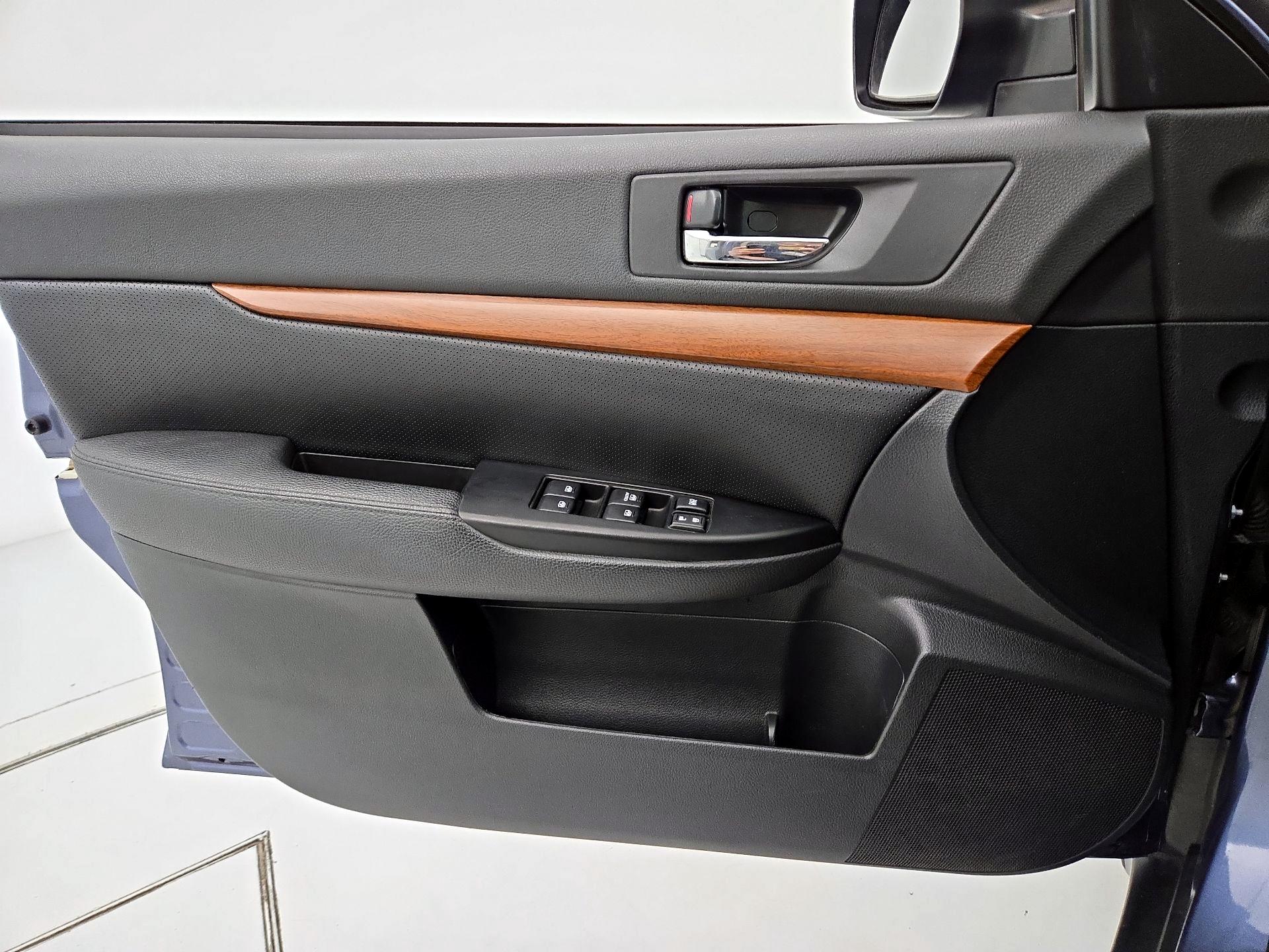 Thumbnail: 2014 Subaru Outback - 12