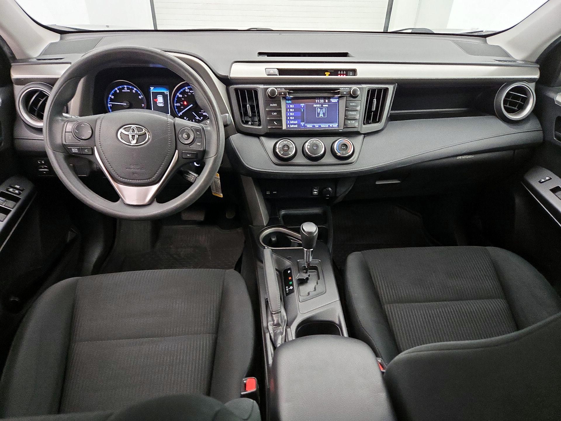 Thumbnail: 2018 Toyota RAV4 - 9