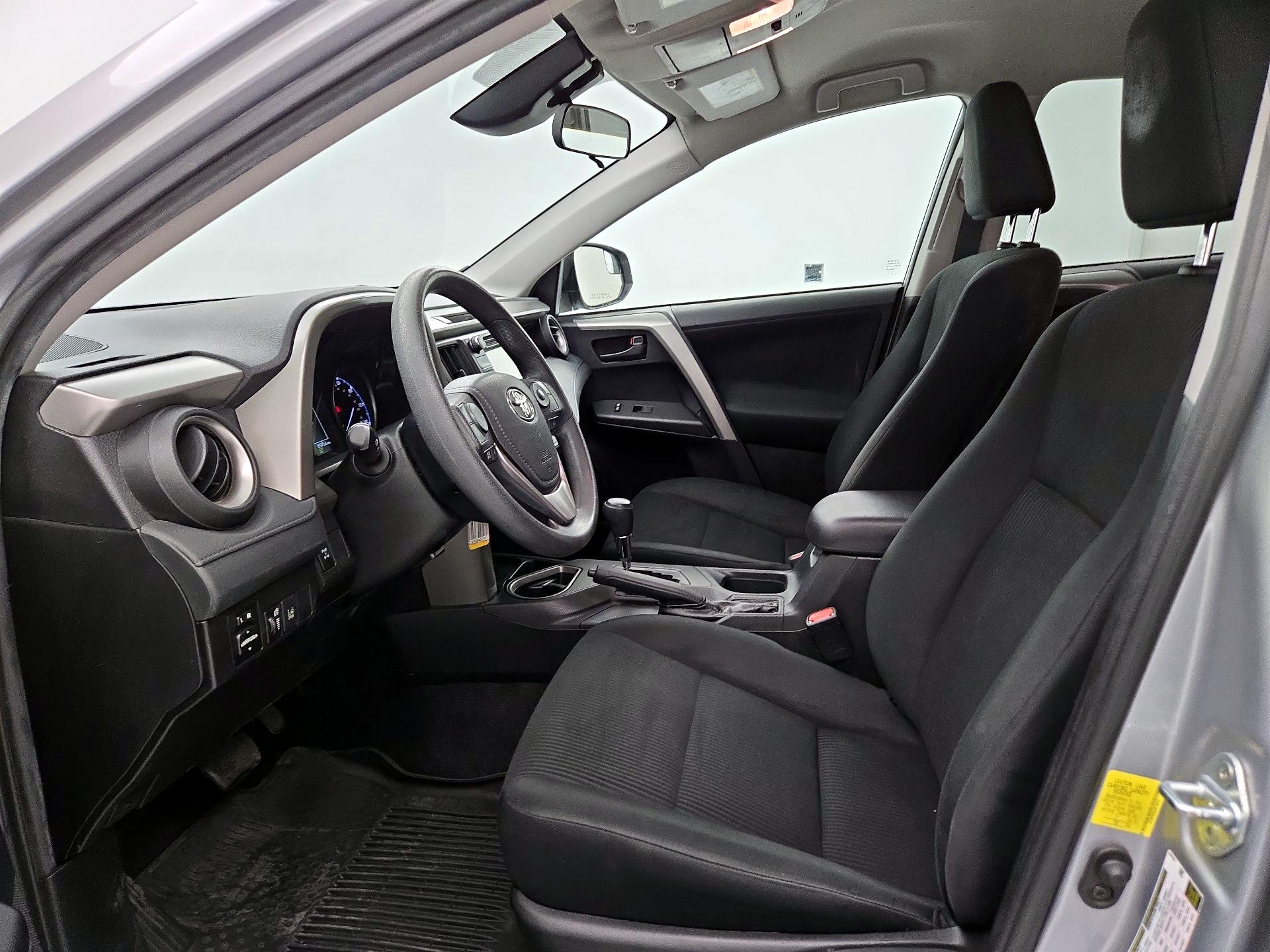 Thumbnail: 2018 Toyota RAV4 - 11