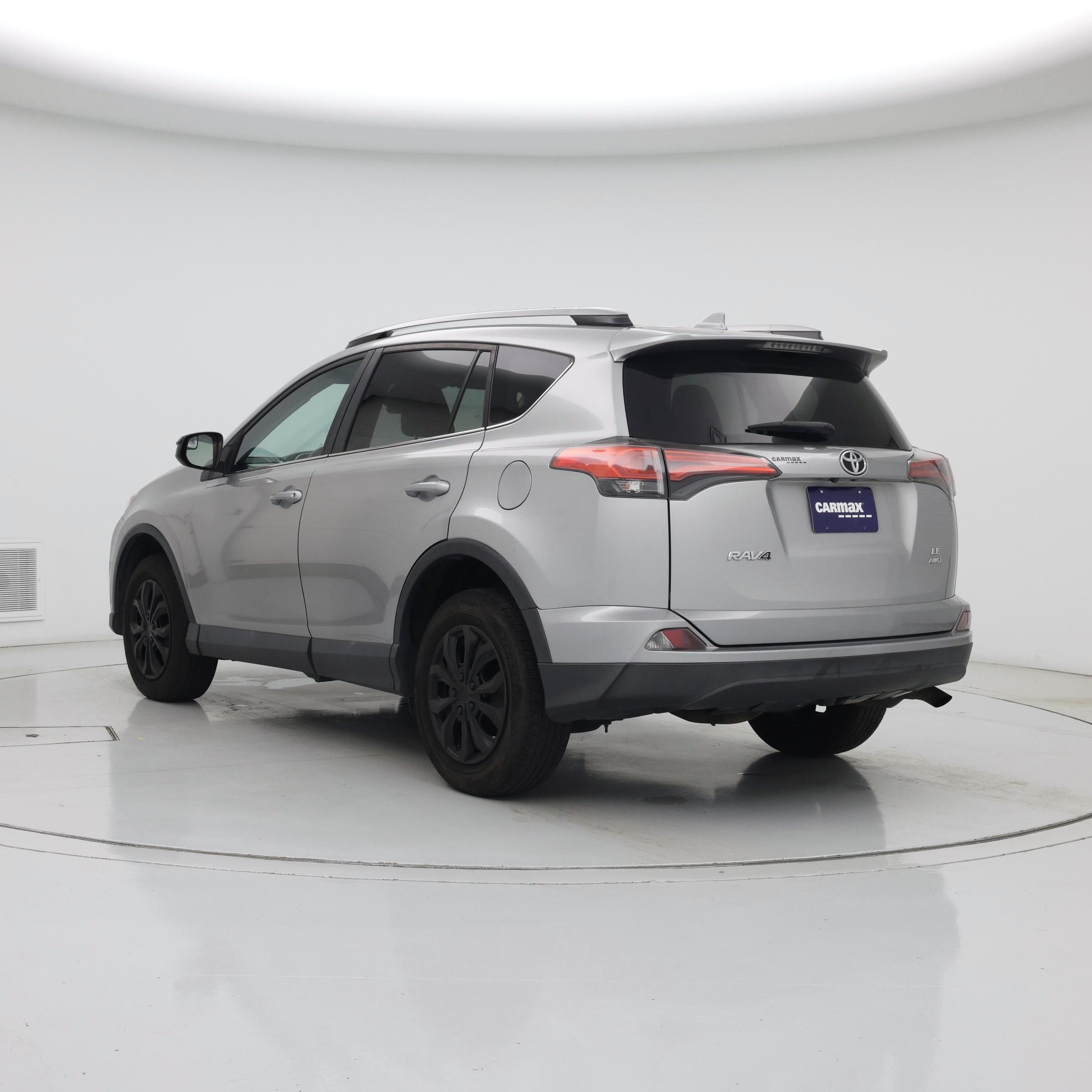 Thumbnail: 2018 Toyota RAV4 - 2