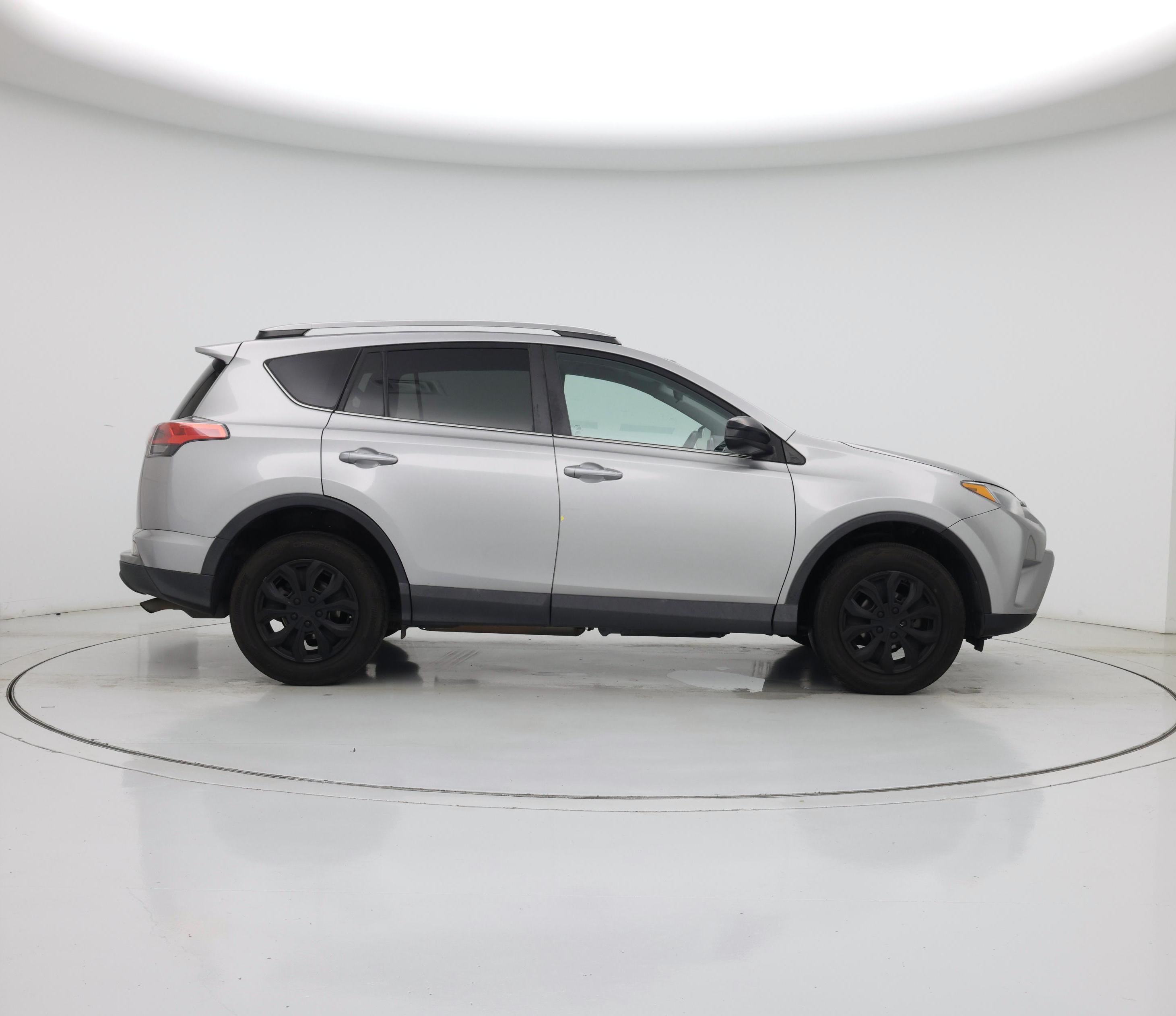 Thumbnail: 2018 Toyota RAV4 - 7