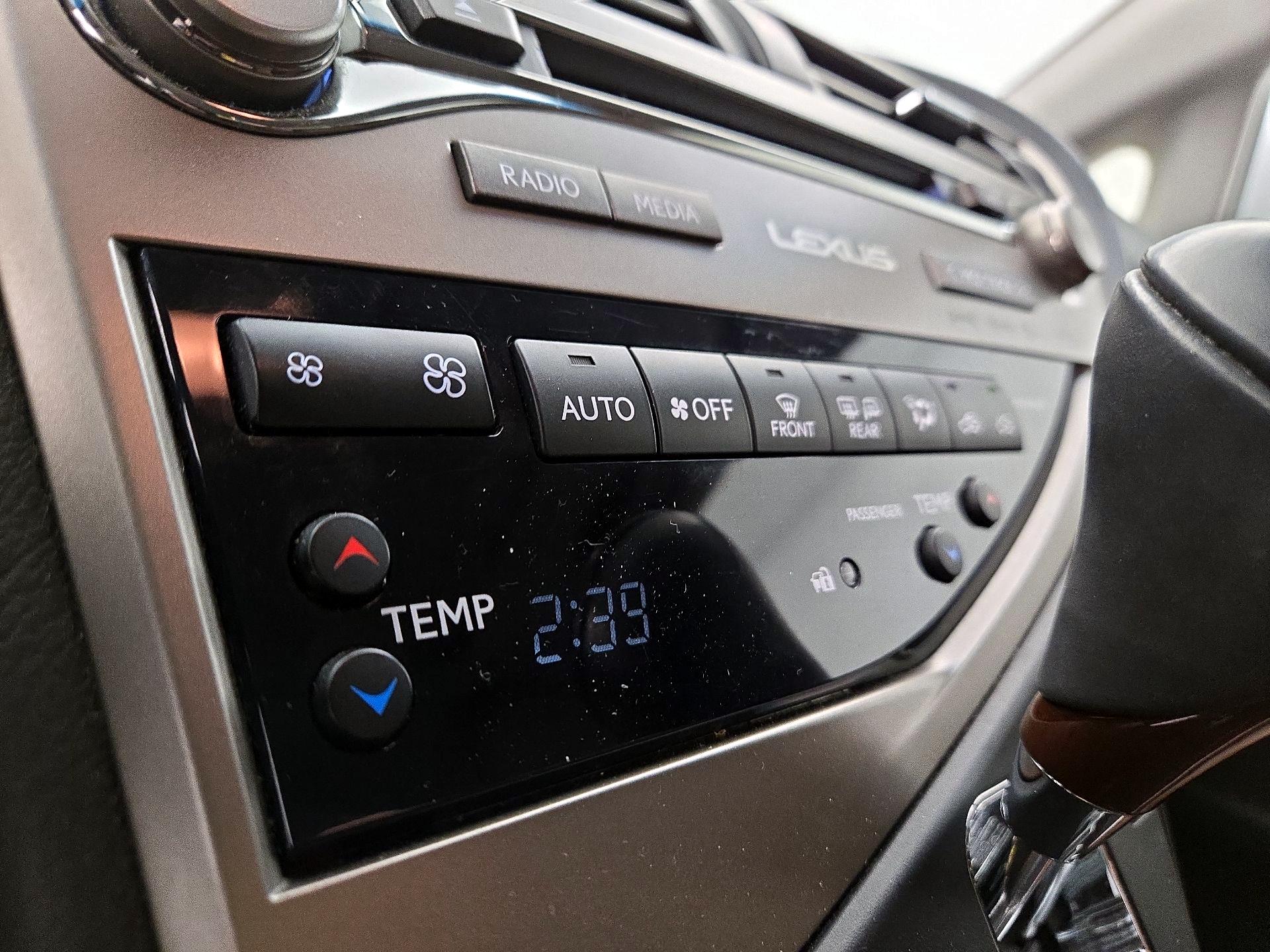 Thumbnail: 2015 Lexus RX - 16